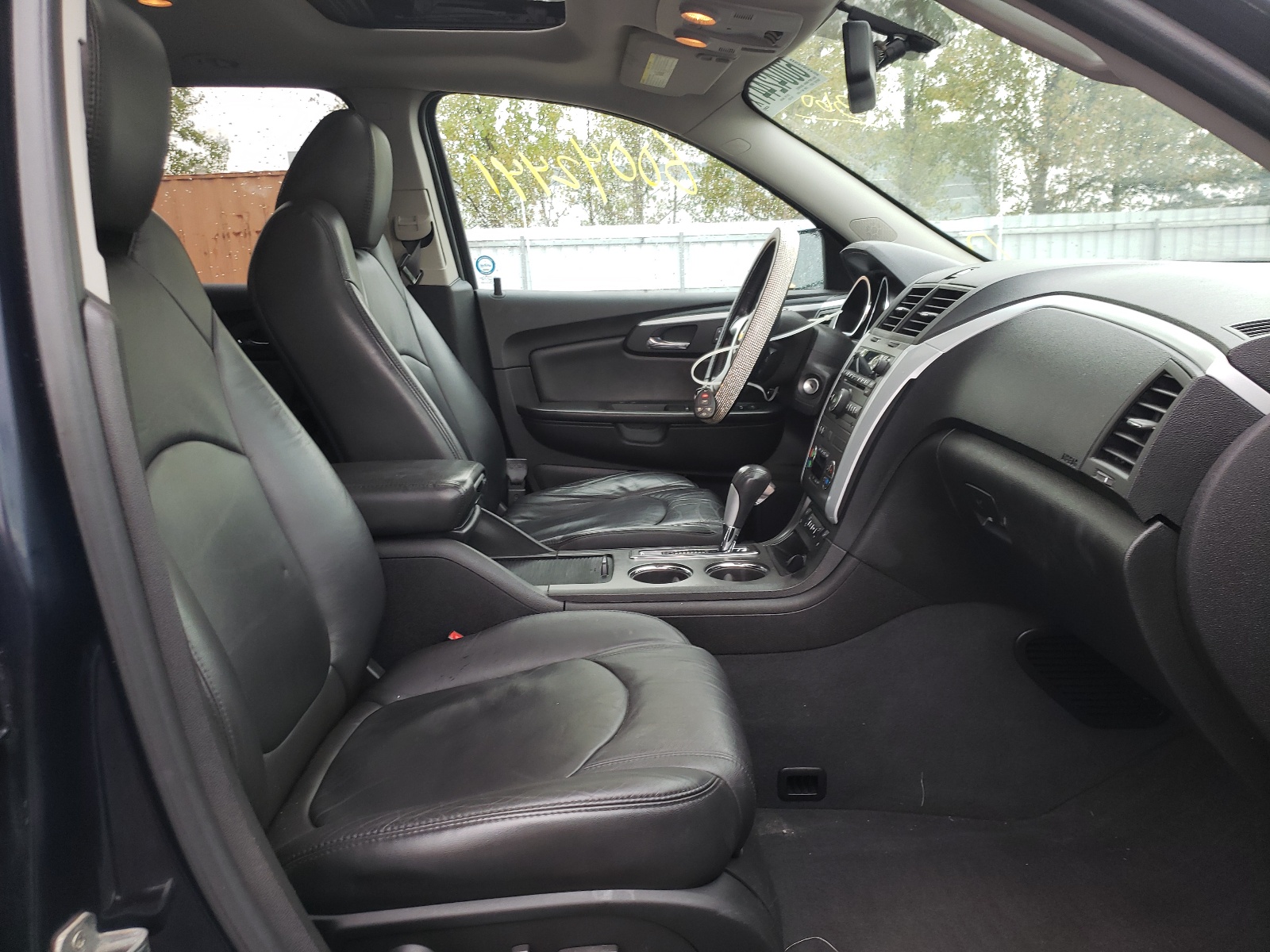 Zdjęcie 5 z aukcji – 2011 CHEVROLET TRAVERSE L z VIN 1GNKRJED1BJ232563