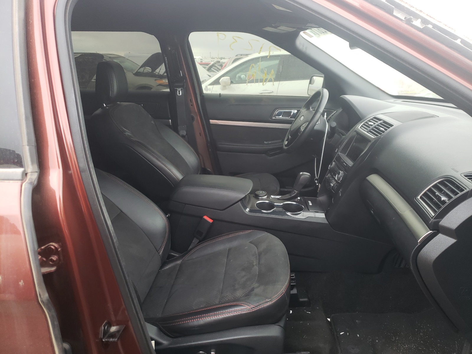 Photo 5 from auction – 2018 FORD EXPLORER X with VIN 1FM5K8D8XJGC14187
