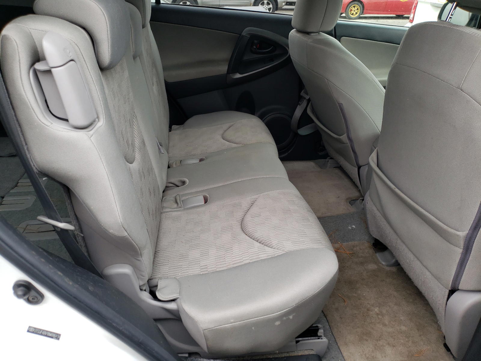 Photo 6 from auction – 2011 TOYOTA RAV4 with VIN 2T3JF4DV1BW096414