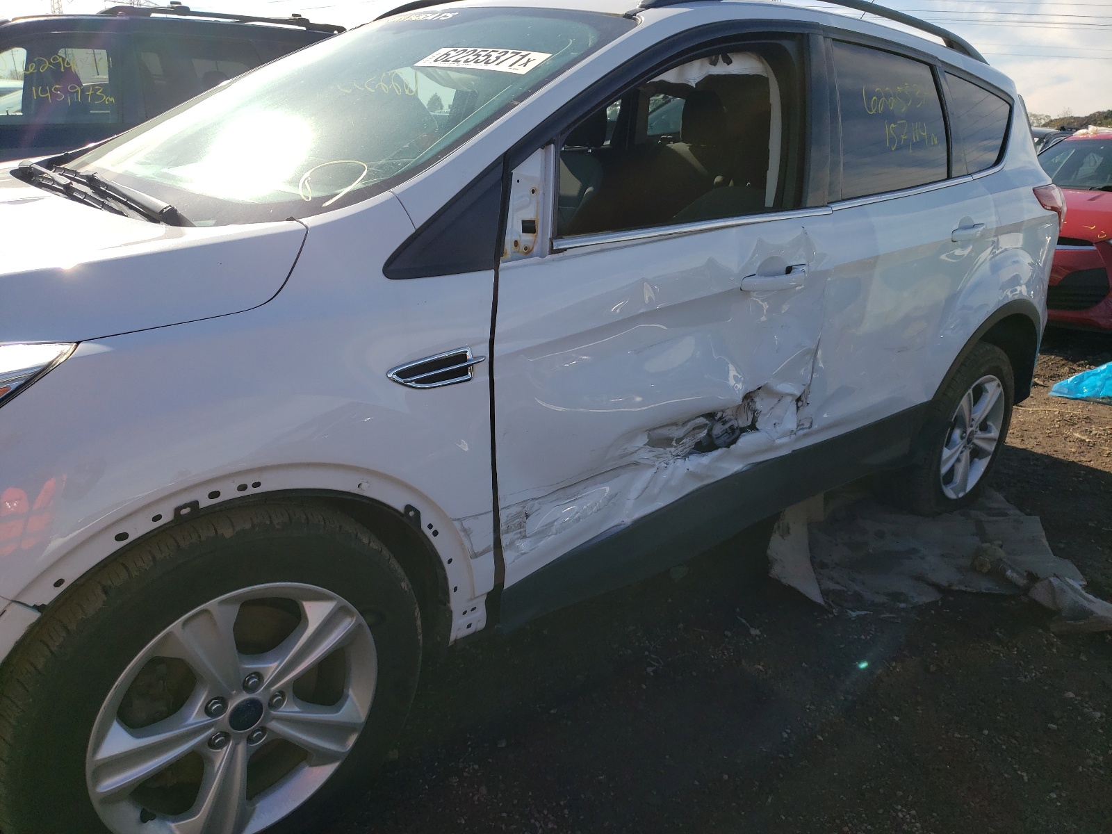 Photo 9 from auction – 2015 FORD ESCAPE SE with VIN 1FMCU9GX2FUA82805