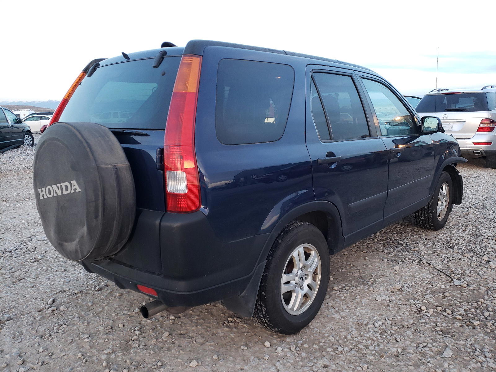 Photo 4 from auction – 2004 HONDA CR-V with VIN SHSRD78824U202059