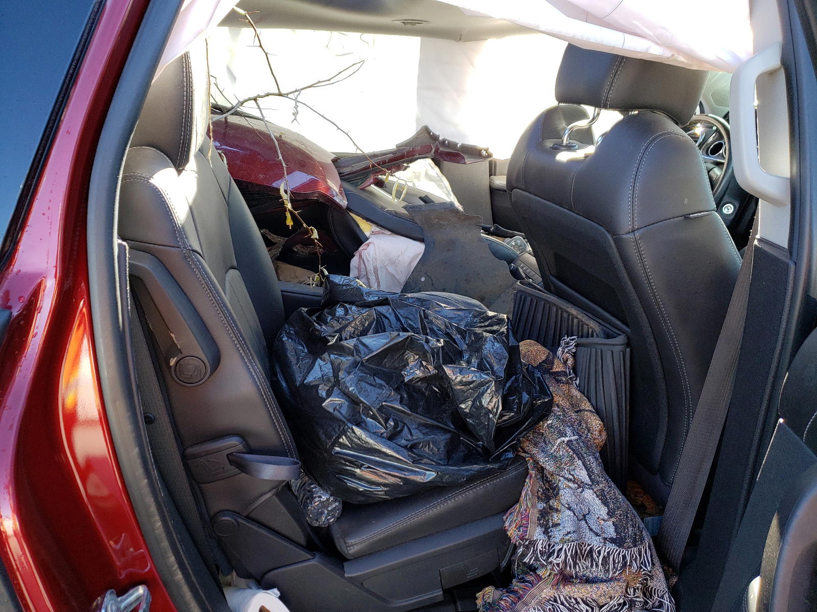 Photo 6 from auction – 2016 BUICK ENCLAVE with VIN 5GAKVBKD7GJ285663