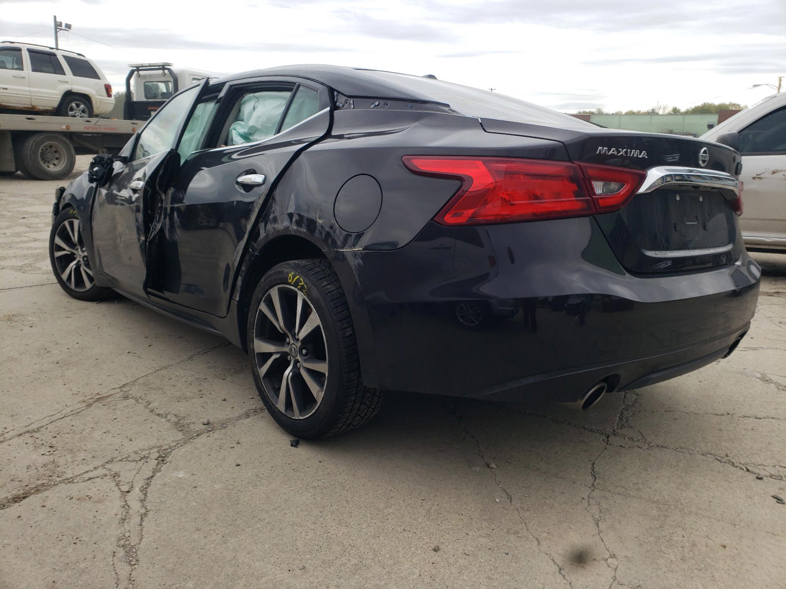 Photo 3 from auction – 2016 NISSAN MAXIMA 3.5 with VIN 1N4AA6AP2GC438596