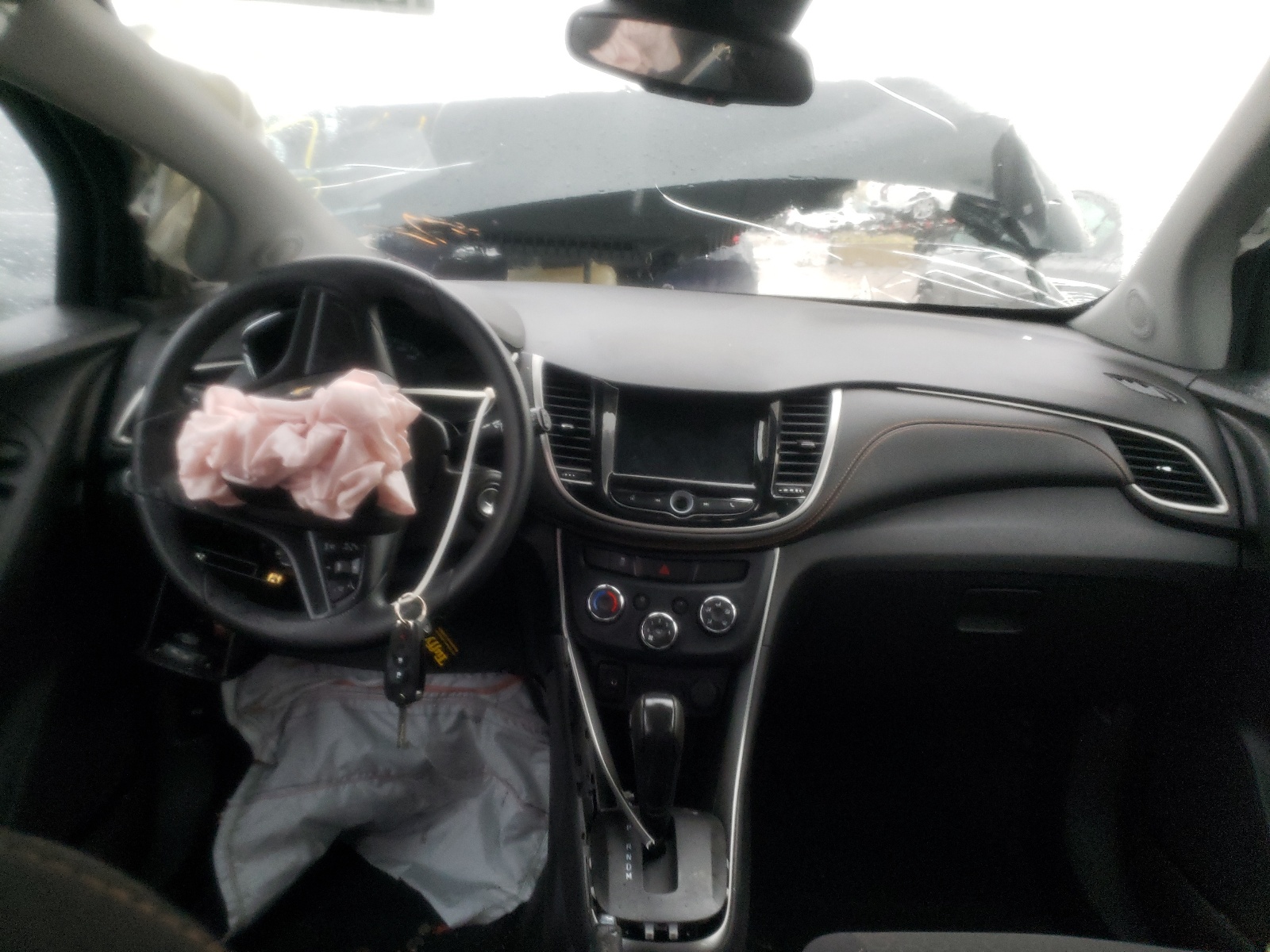 Photo 9 from auction – 2019 CHEVROLET TRAX LS with VIN 3GNCJKSB5KL196633