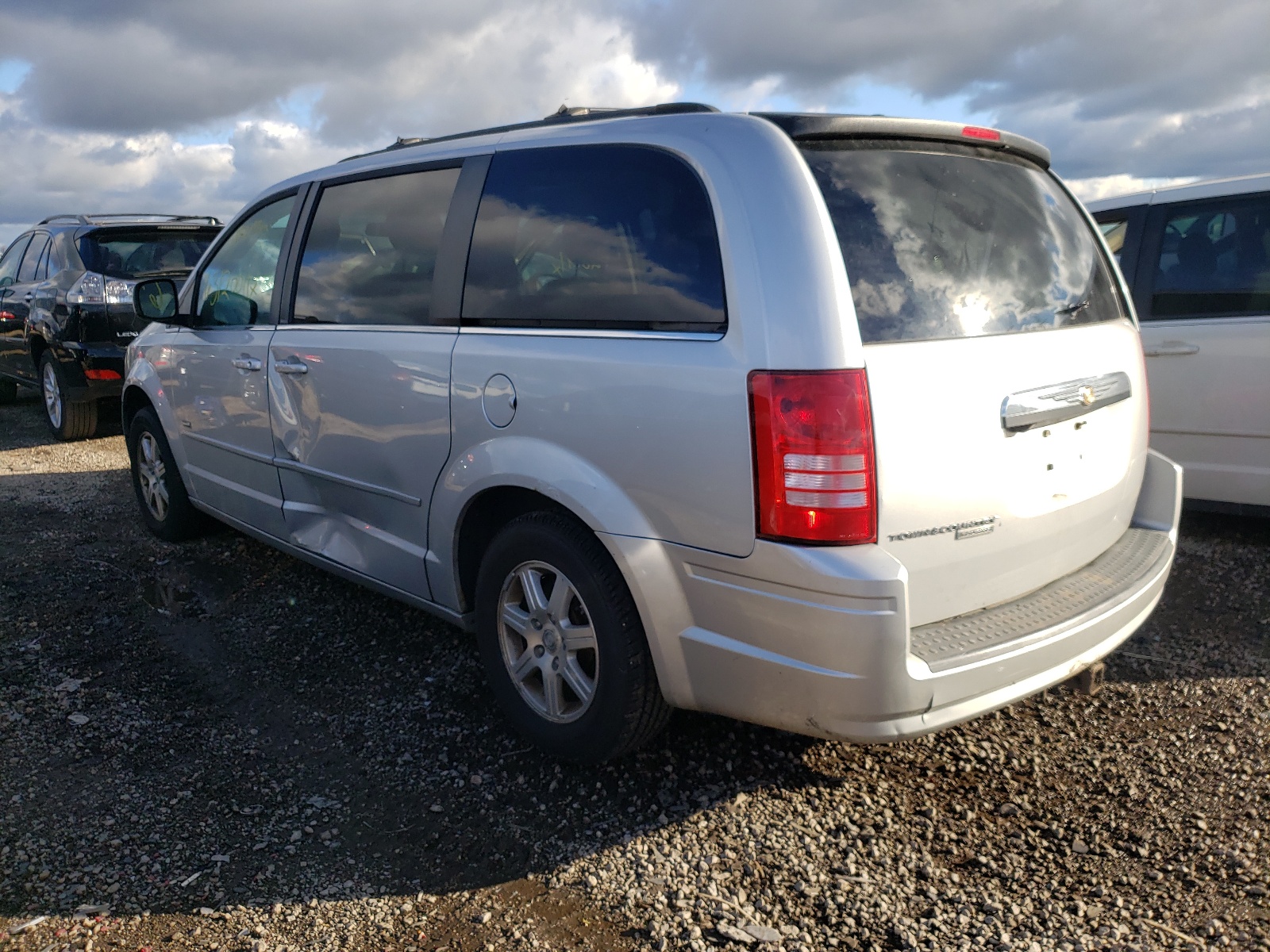Photo 3 from auction – 2008 CHRYSLER TOWN & COU with VIN 2A8HR54P68R711483