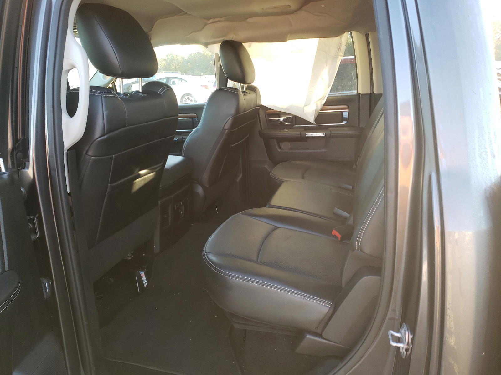 Photo 6 from auction – 2014 RAM 1500 LARAM with VIN 1C6RR6NT2ES458595