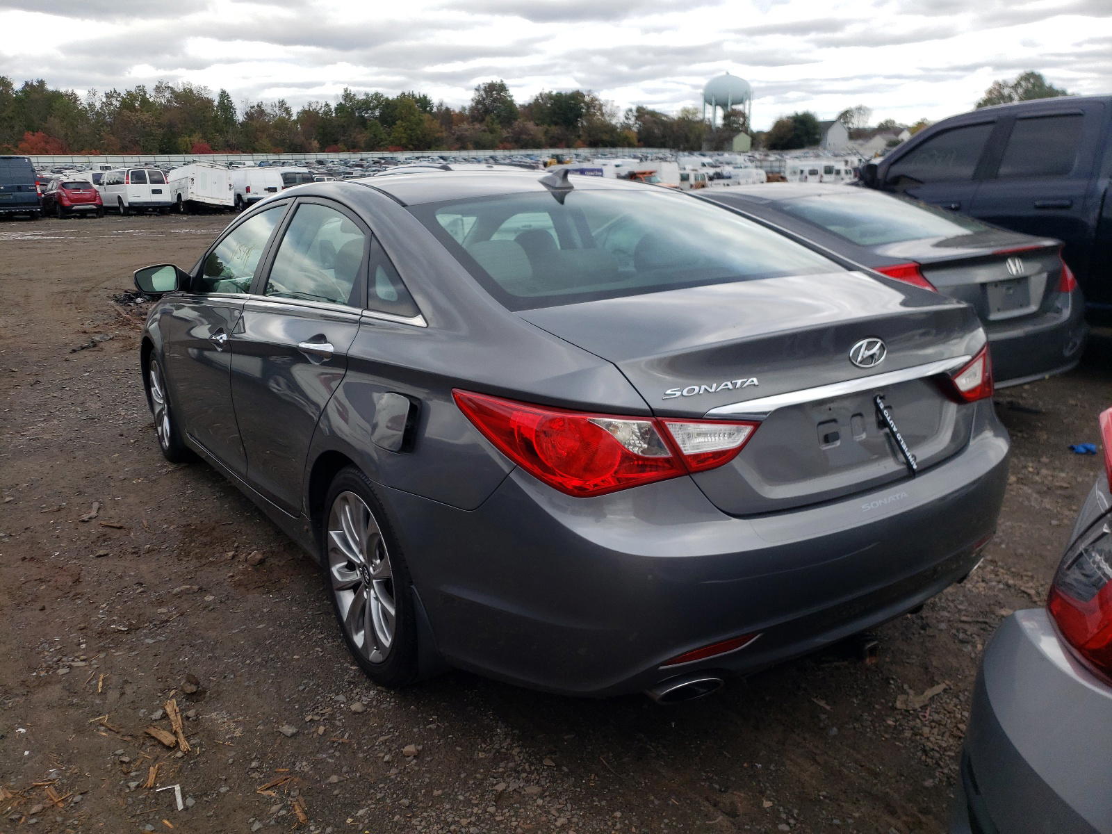 Photo 3 from auction – 2013 HYUNDAI SONATA SE with VIN 5NPEC4AC0DH535447