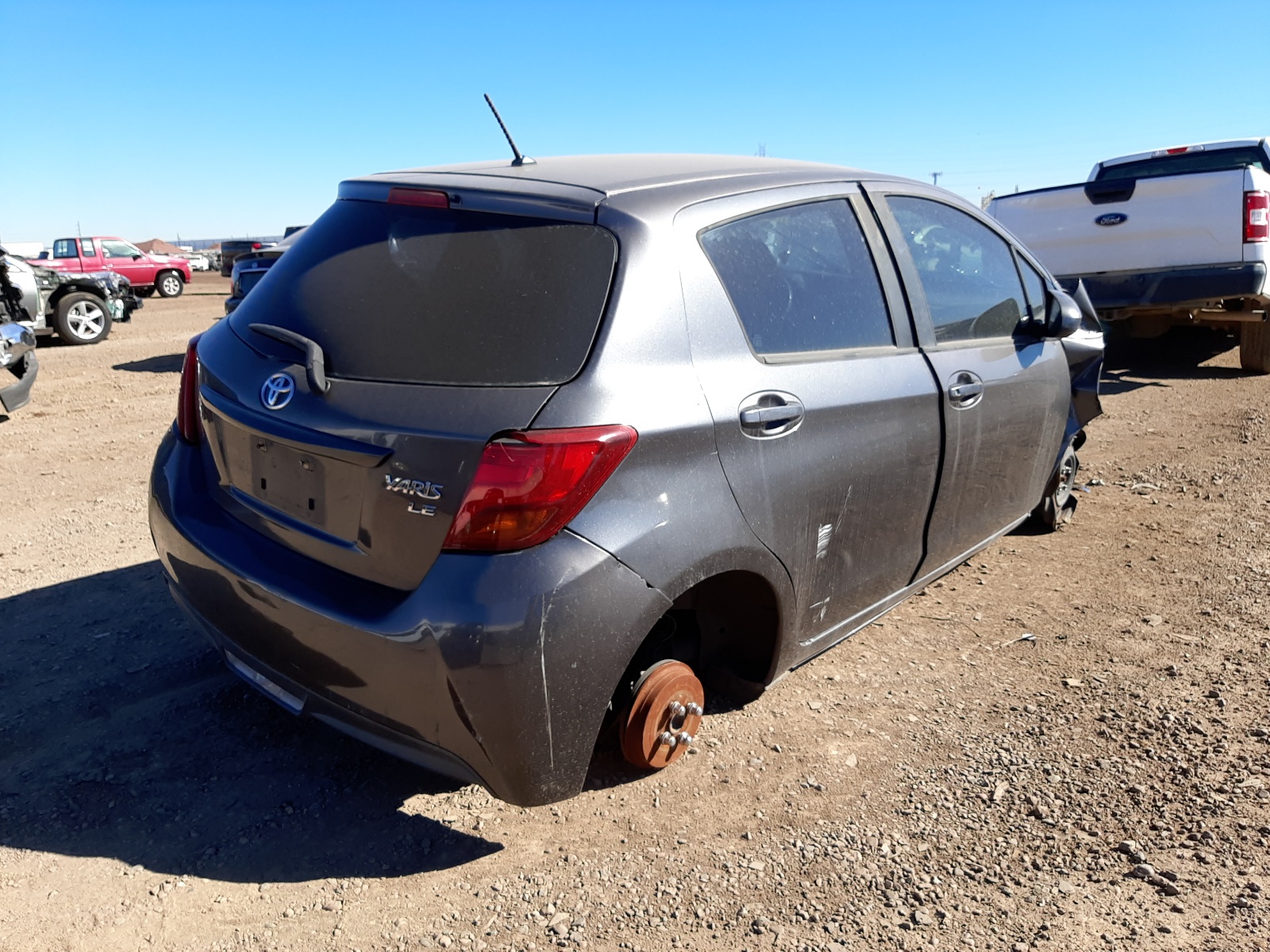 Photo 4 from auction – 2015 TOYOTA YARIS with VIN VNKKTUD32FA037511