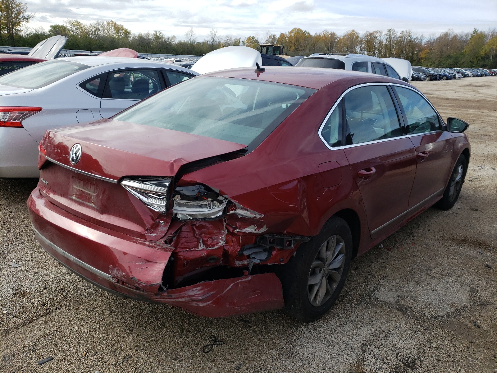 Photo 4 from auction – 2016 VOLKSWAGEN PASSAT S with VIN 1VWAS7A30GC061046