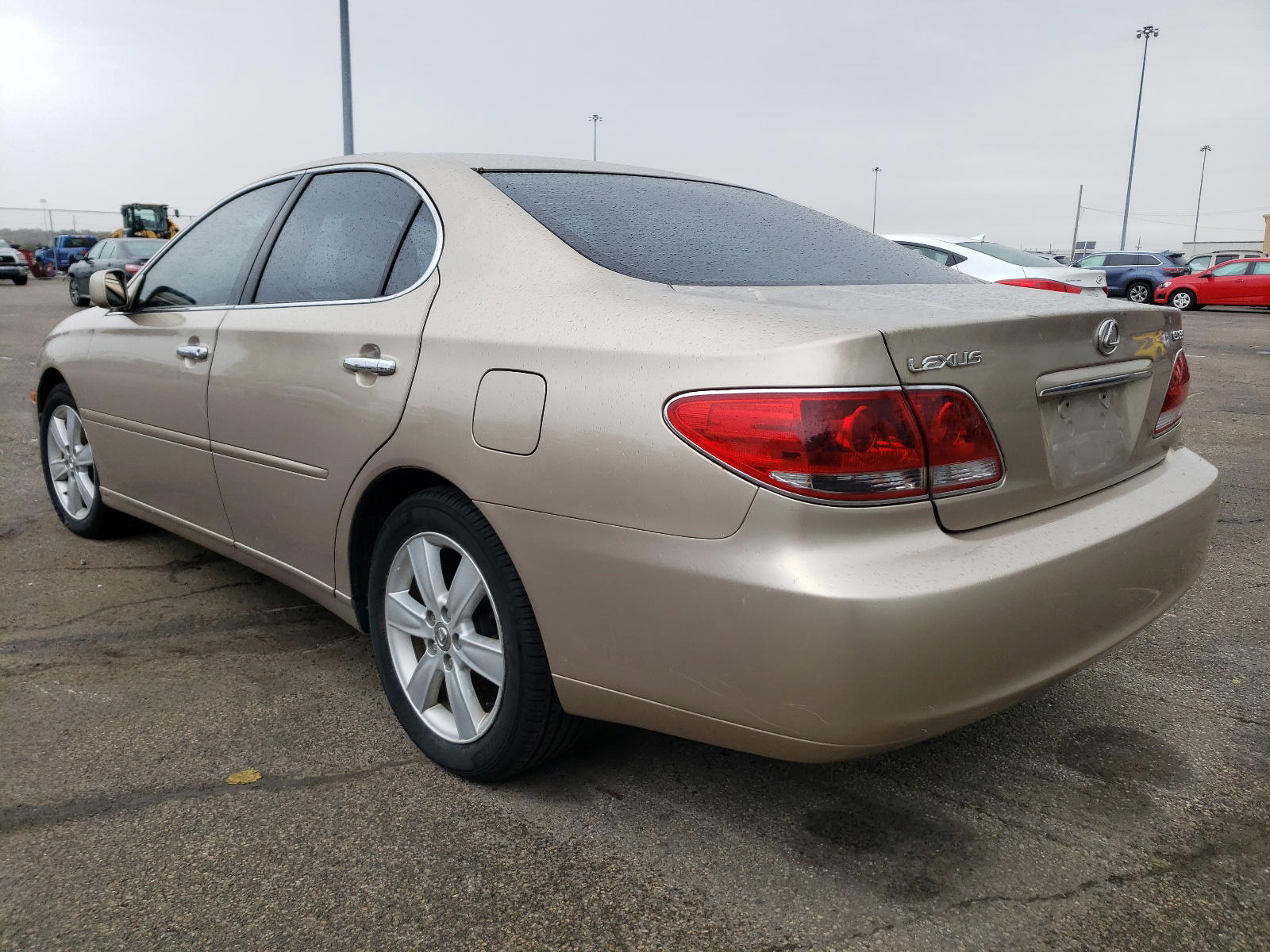 Photo 3 from auction – 2005 LEXUS ES 330 with VIN JTHBA30G255091754