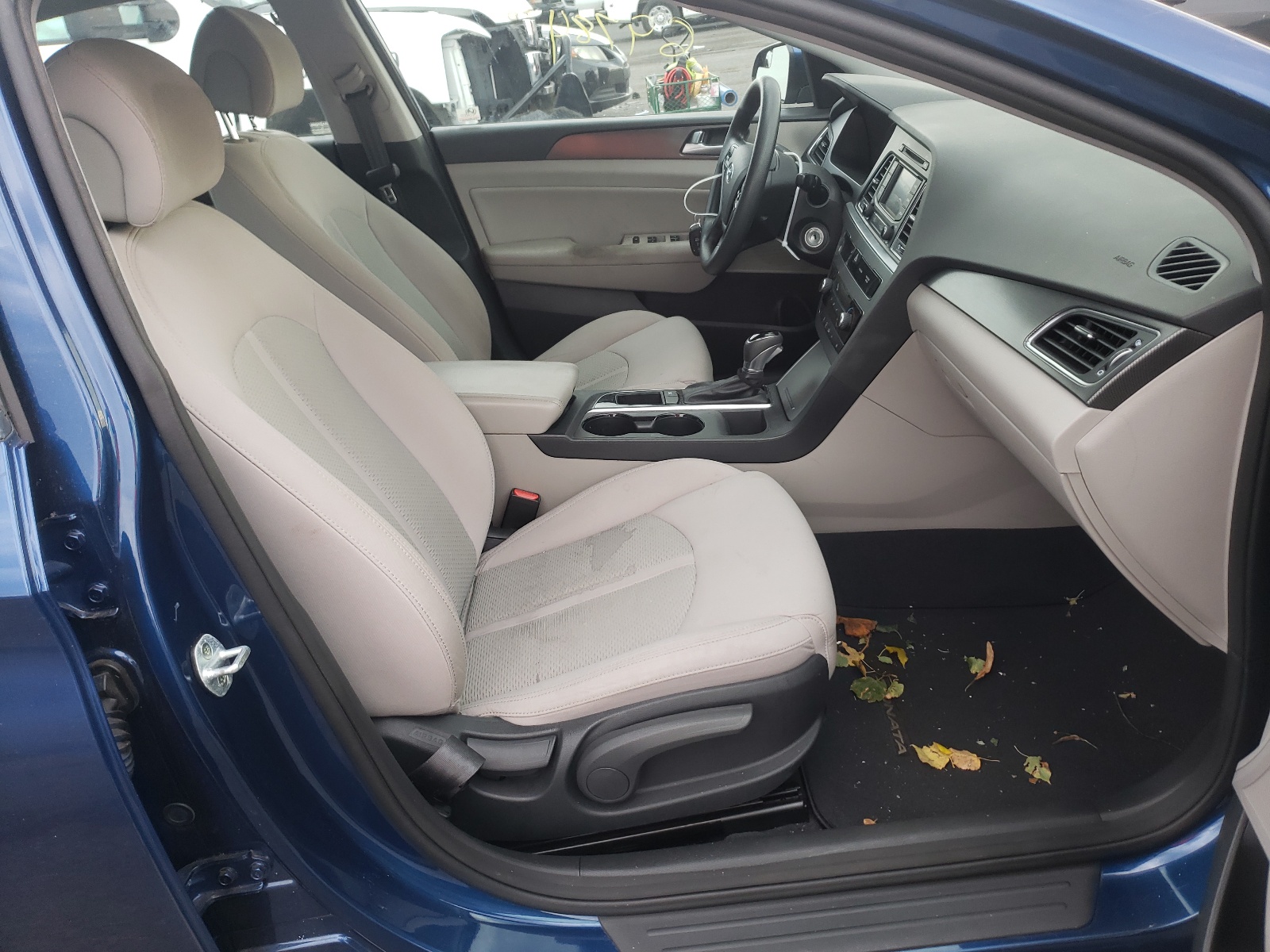 Photo 5 from auction – 2015 HYUNDAI SONATA SPO with VIN 5NPE34AF1FH067953