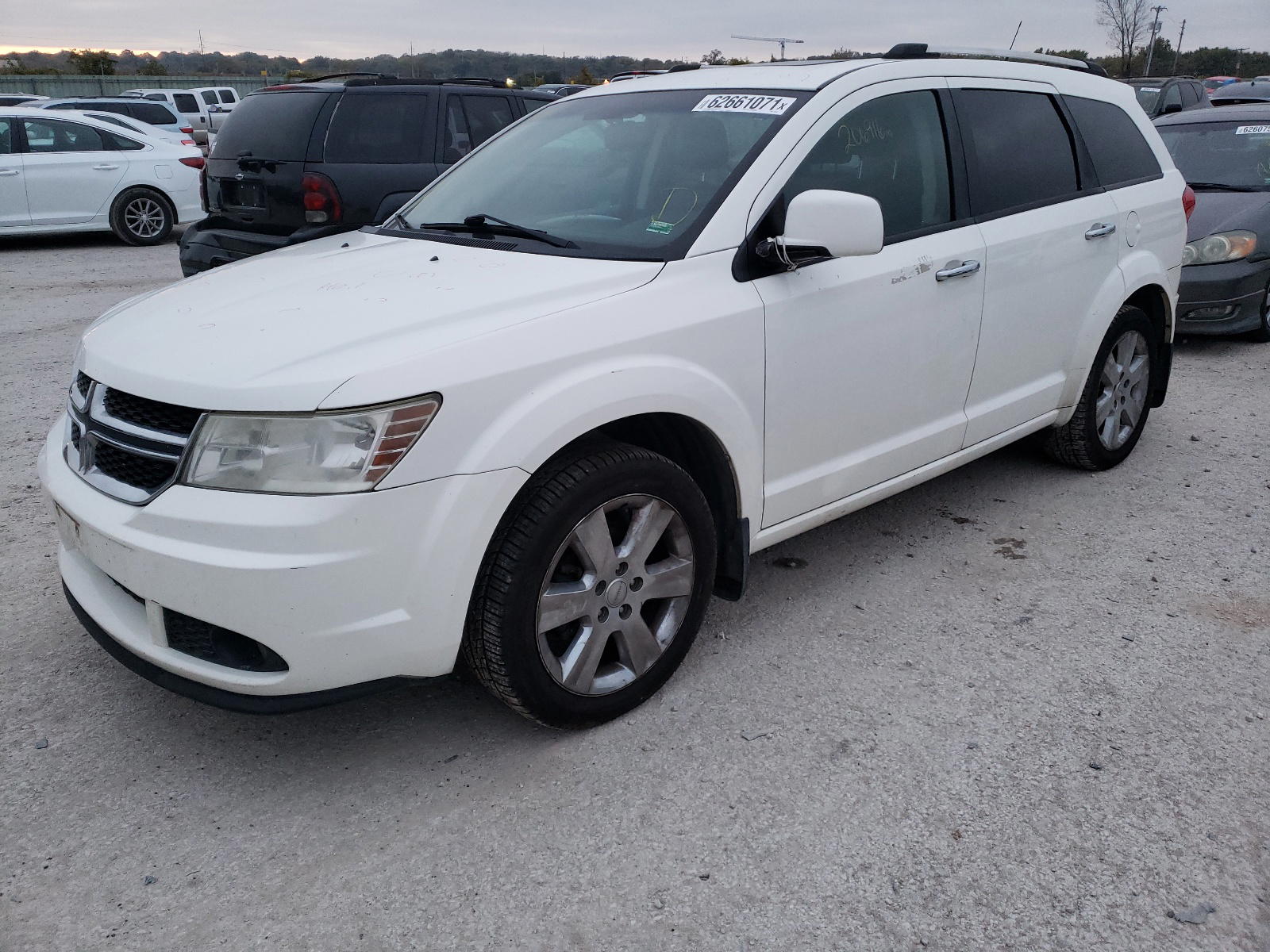 Photo 2 from auction – 2011 DODGE JOURNEY R/ with VIN 3D4PH6FG2BT518280