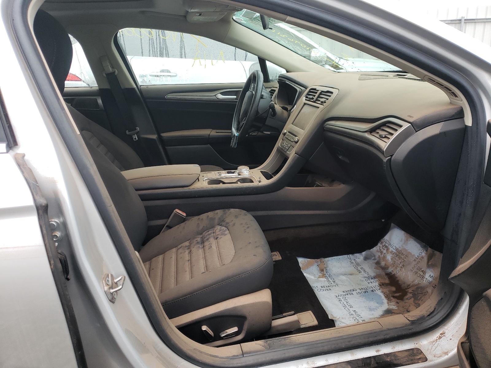 Photo 5 from auction – 2017 FORD FUSION SE with VIN 3FA6P0HD3HR107235