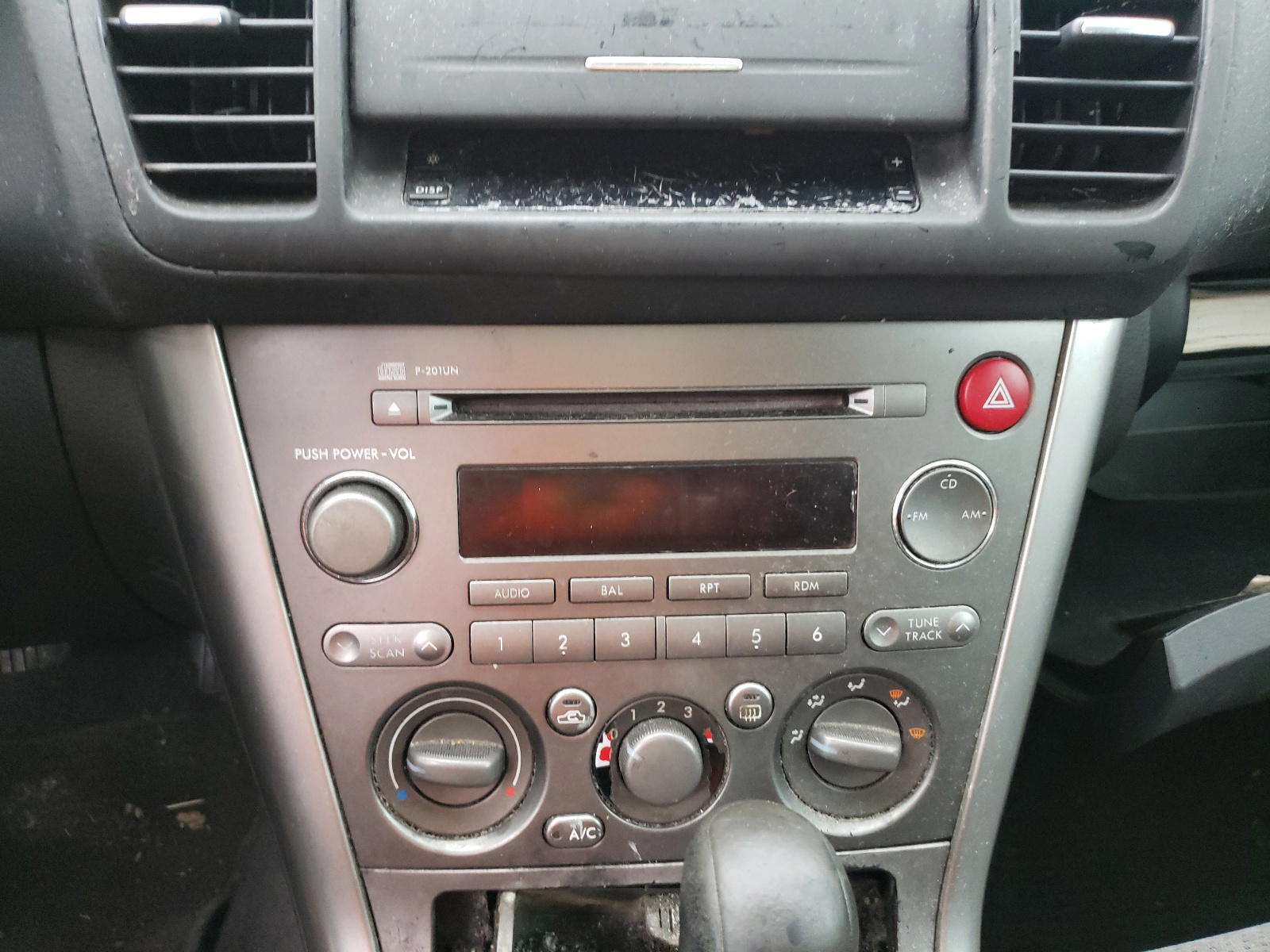 Photo 9 from auction – 2005 SUBARU OUTBACK with VIN 4S4BP61C357304188