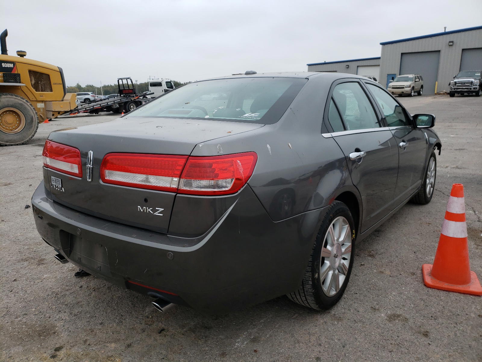Photo 4 from auction – 2010 LINCOLN MKZ with VIN 3LNHL2GC3AR628590