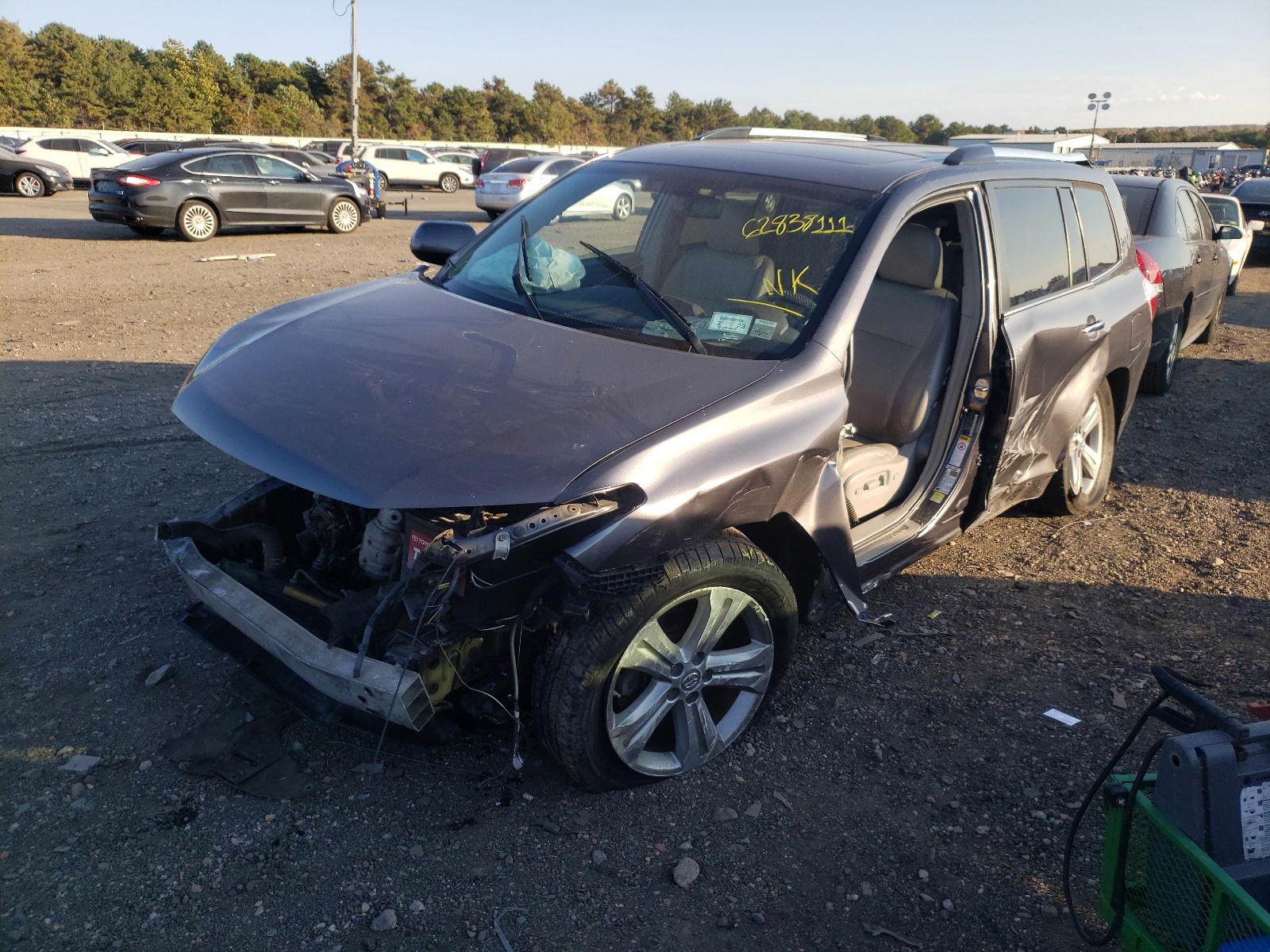 Photo 2 from auction – 2013 TOYOTA HIGHLANDER with VIN 5TDDK3EH8DS205516