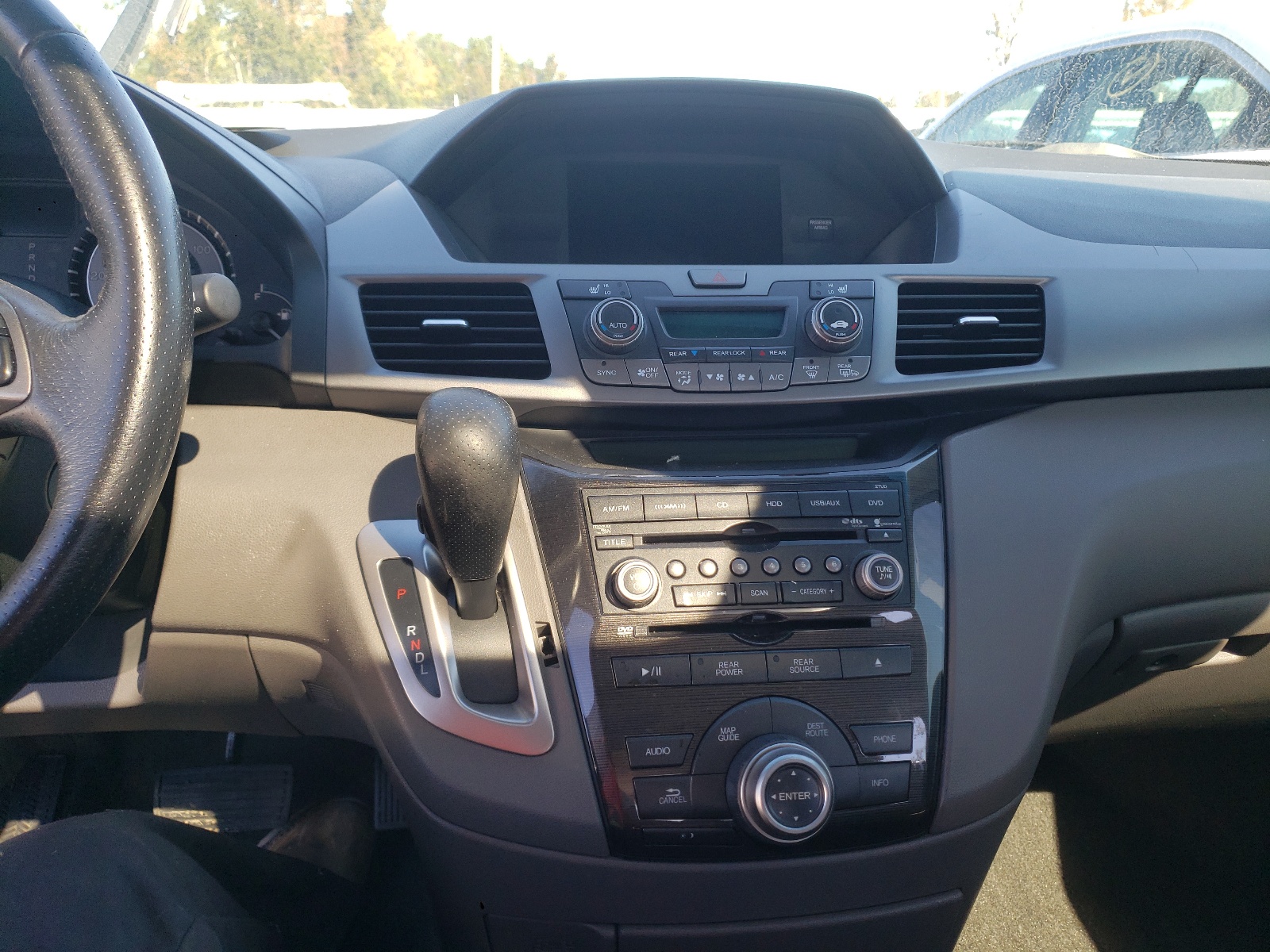 Photo 9 from auction – 2012 HONDA ODYSSEY TO with VIN 5FNRL5H90CB145558