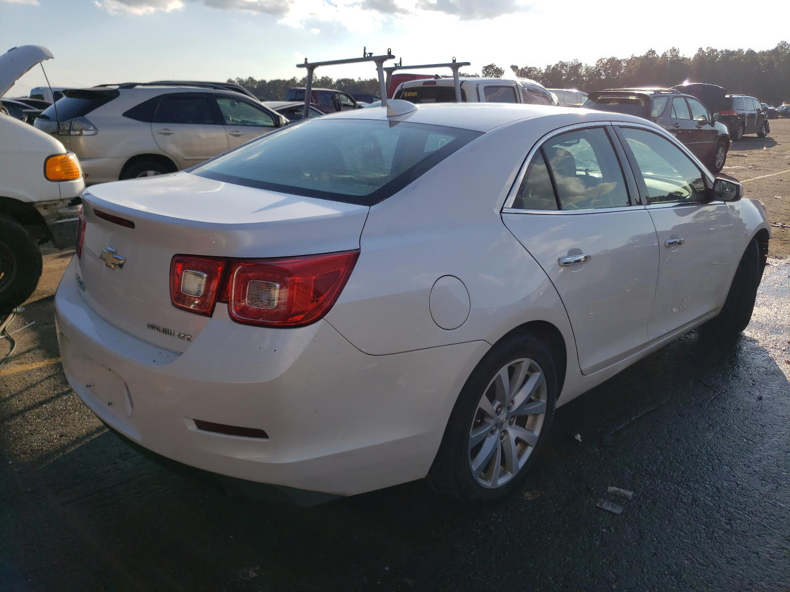 Photo 4 from auction – 2016 CHEVROLET MALIBU LIM with VIN 1G11E5SA5GF124497