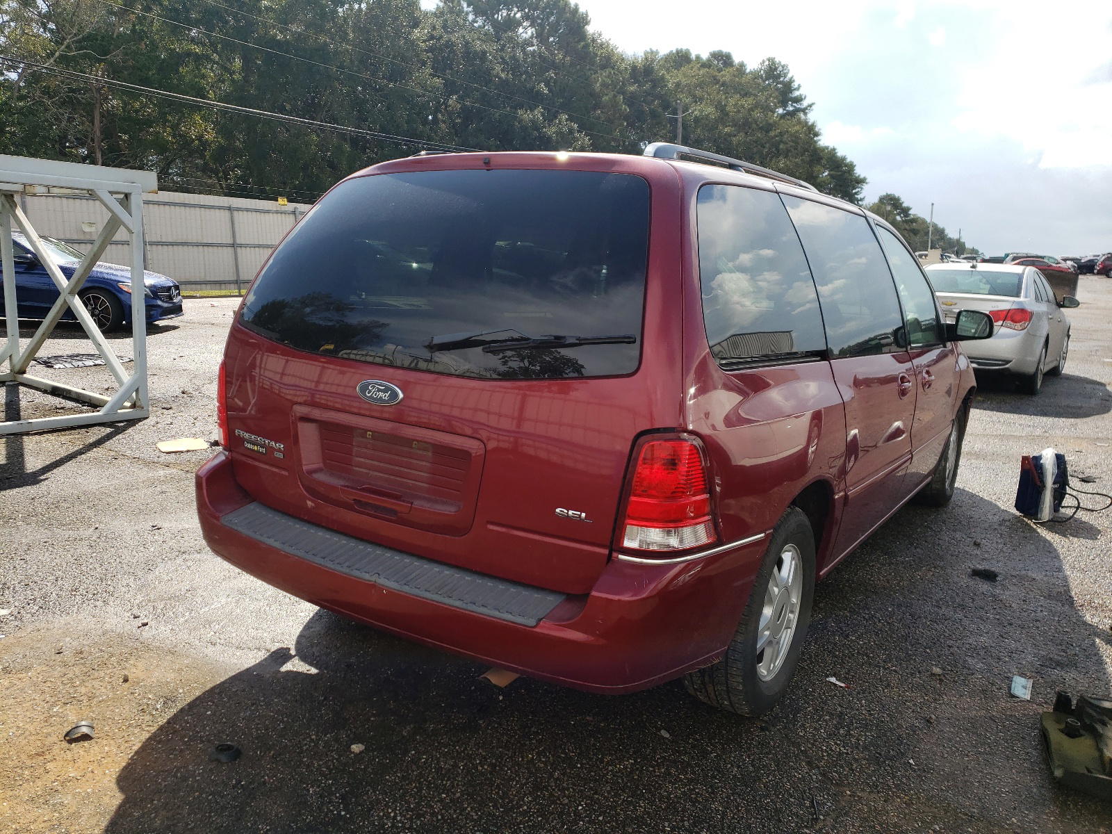Photo 4 from auction – 2005 FORD FREESTAR S with VIN 2FMZA52265BA75223
