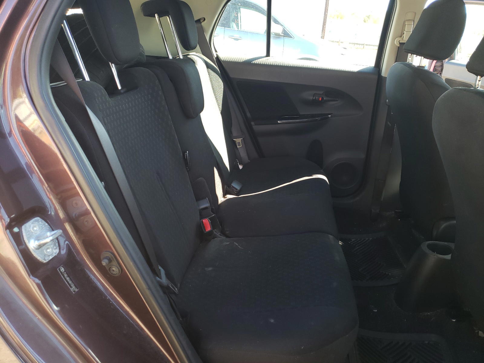 Photo 6 from auction – 2010 TOYOTA SCION XD with VIN JTKKU4B44A1004609
