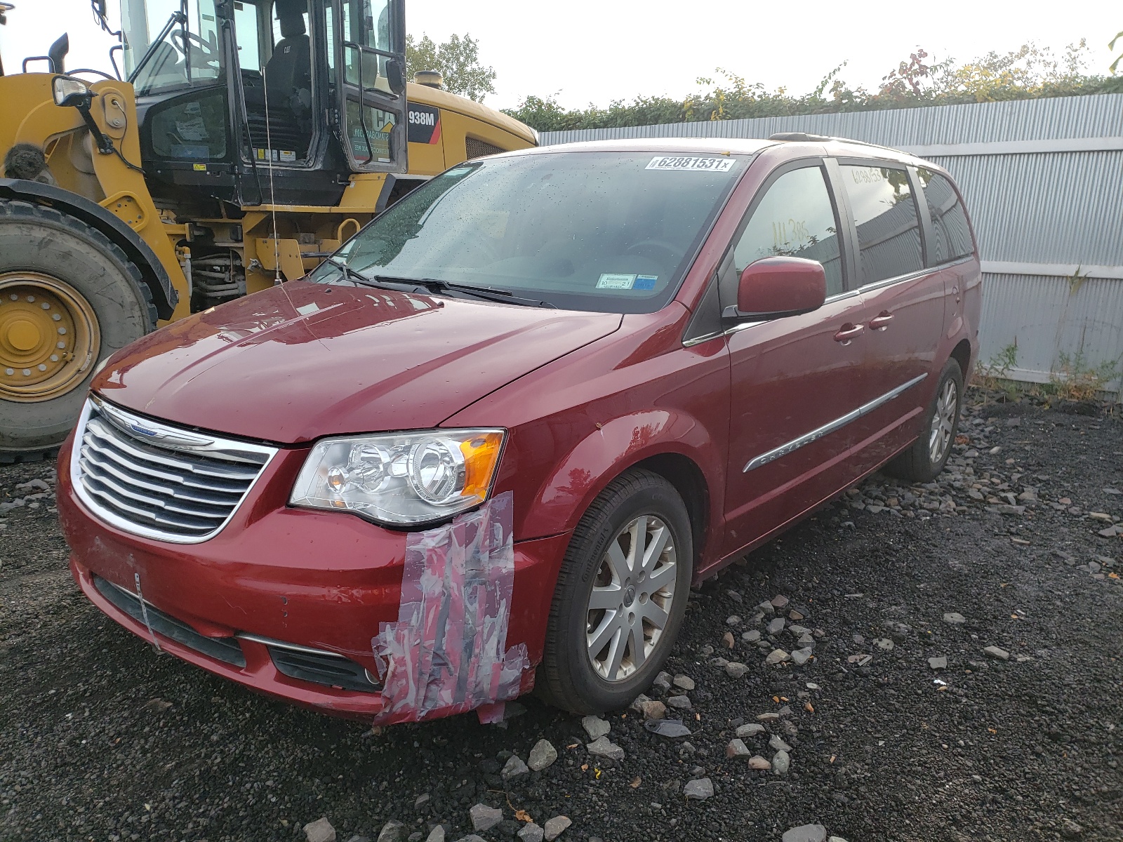 Photo 2 from auction – 2012 CHRYSLER TOWN & COU with VIN 2C4RC1BG2CR227036