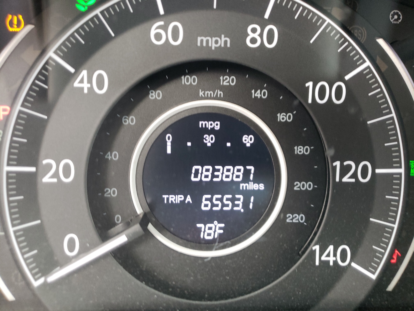 Photo 8 from auction – 2016 HONDA CR-V SE with VIN 2HKRM3H44GH551744