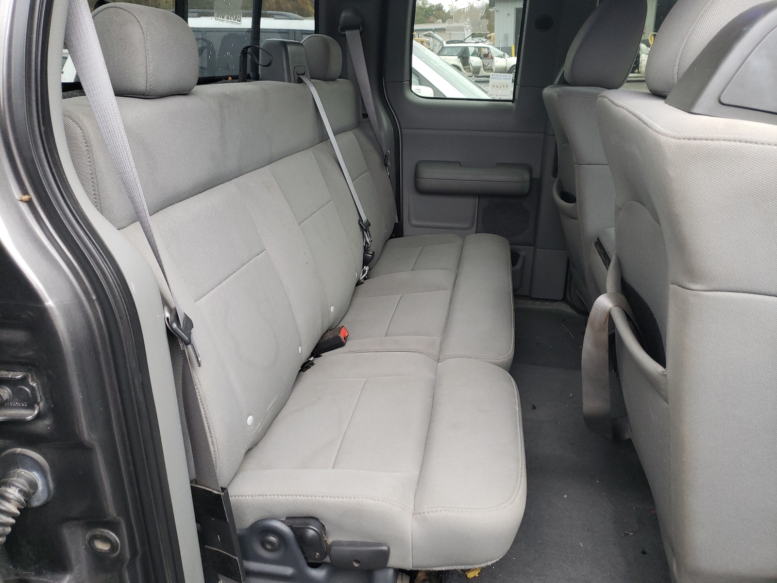 Photo 6 from auction – 2004 FORD F150 with VIN 1FTRX14W54NA77740