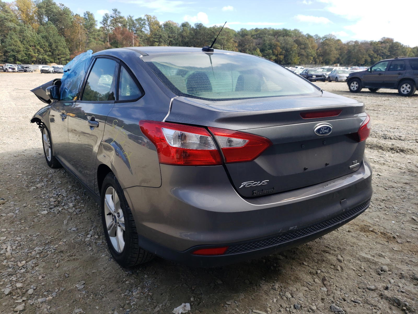 Photo 3 from auction – 2013 FORD FOCUS SE with VIN 1FADP3F20DL156220