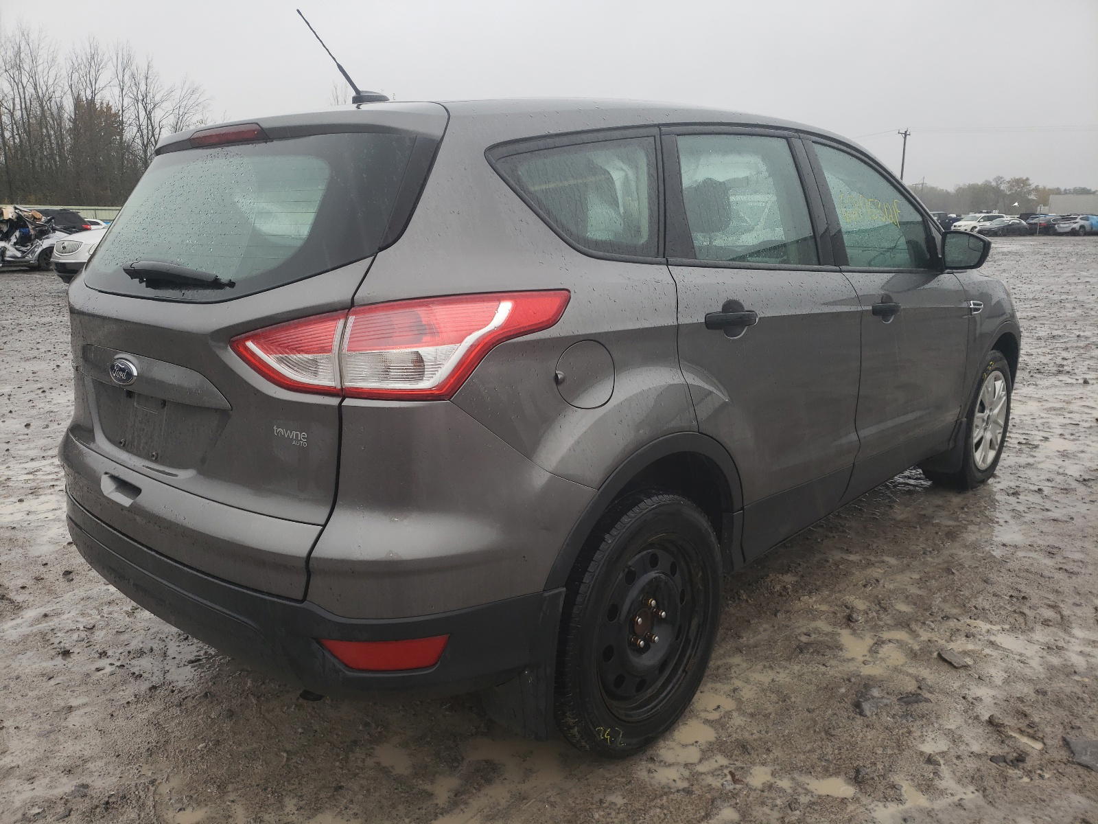 Photo 4 from auction – 2013 FORD ESCAPE S with VIN 1FMCU0F75DUD22925