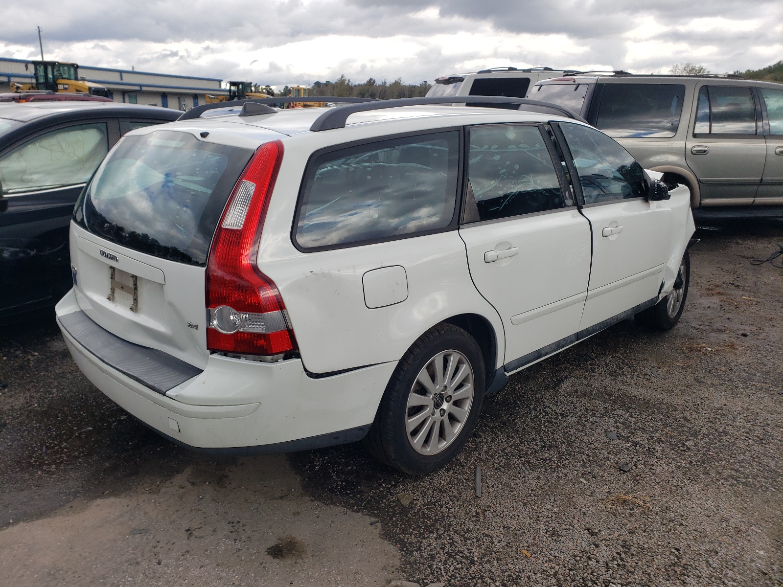 Photo 4 from auction – 2005 VOLVO V50 2.4I with VIN YV1MW382X52084048