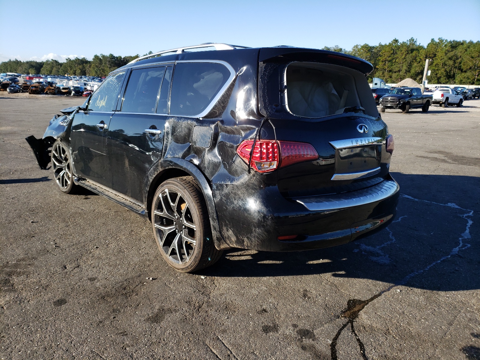 Photo 3 from auction – 2015 INFINITI QX80 with VIN JN8AZ2NF9F9571286