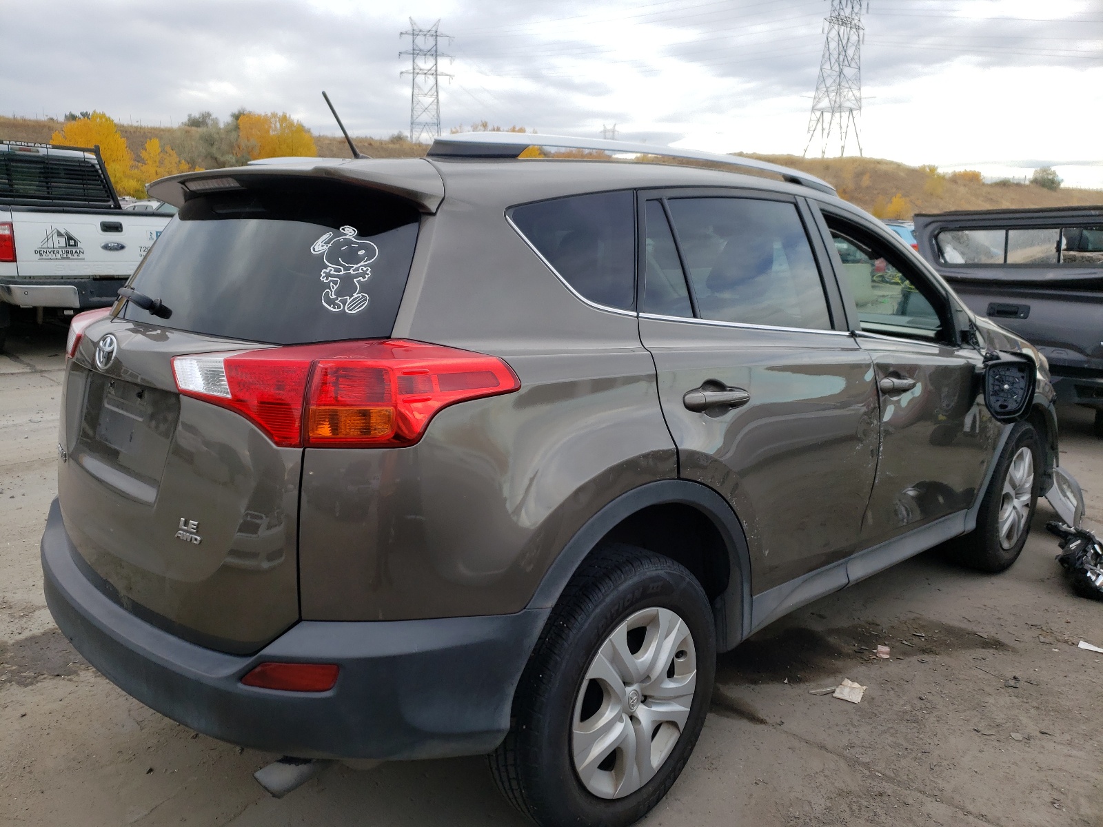 Zdjęcie 4 z aukcji – 2015 TOYOTA RAV4 LE z VIN 2T3BFREV5FW256445