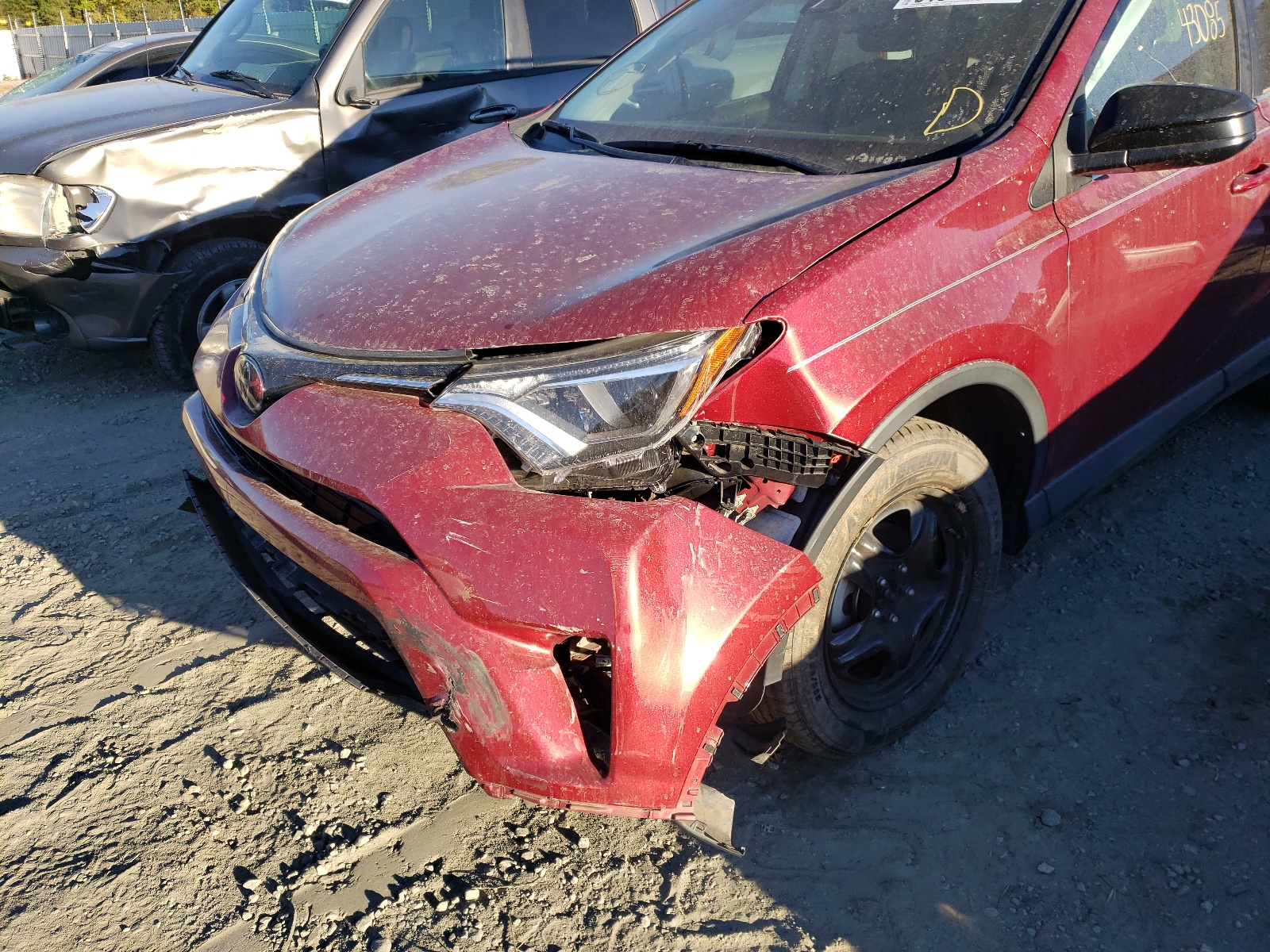 Photo 9 from auction – 2018 TOYOTA RAV4 LE with VIN 2T3ZFREV1JW454639