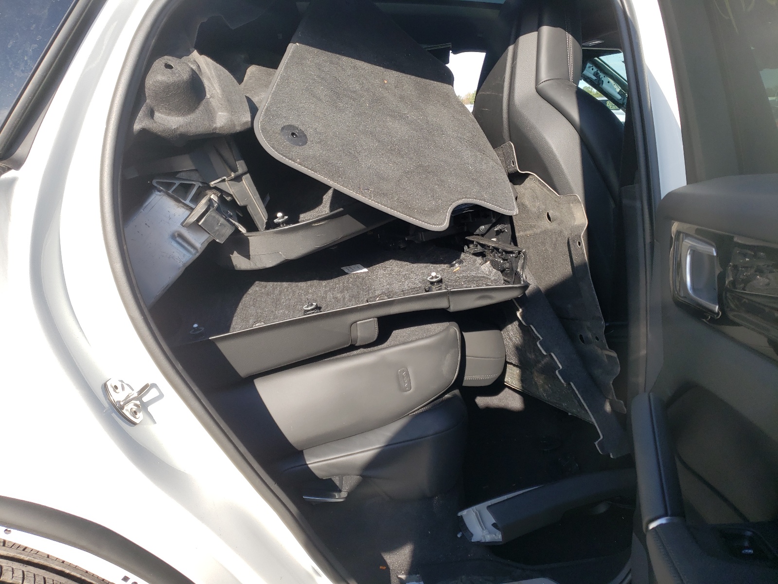 Фото 6 с аукциона – 2021 PORSCHE CAYENNE CO с VIN WP1BA2AY3MDA41452