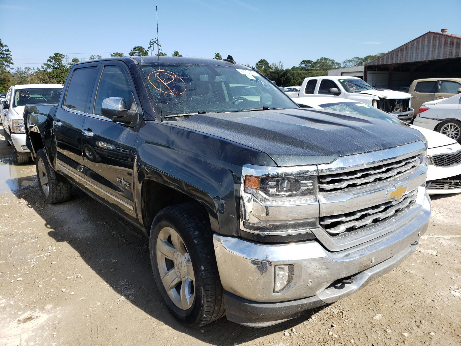 CHEVROLET SILVERADO 2018 with VIN 3GCUKSEC6JG556921 - Photo from auction