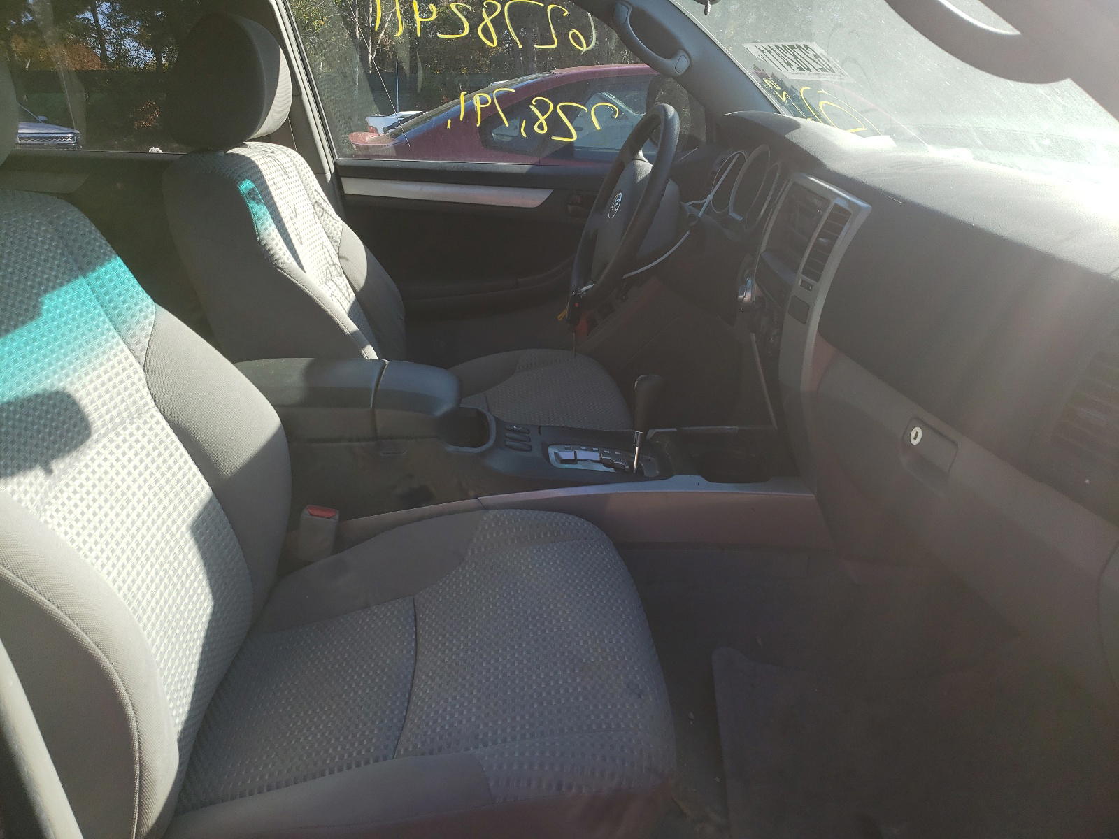 Photo 5 from auction – 2006 TOYOTA 4RUNNER with VIN JTEBU14R660086155