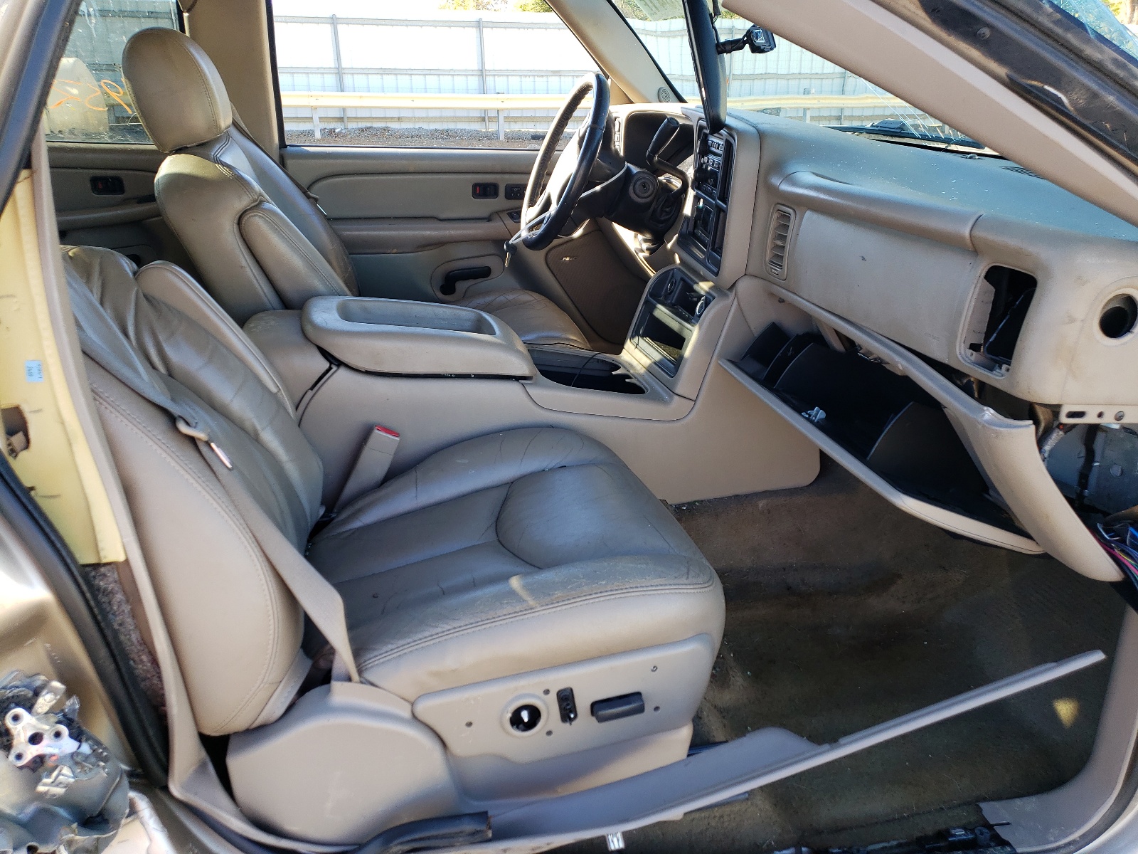 Photo 5 from auction – 2006 GMC NEW SIERRA with VIN 2GTEK13Z661357079