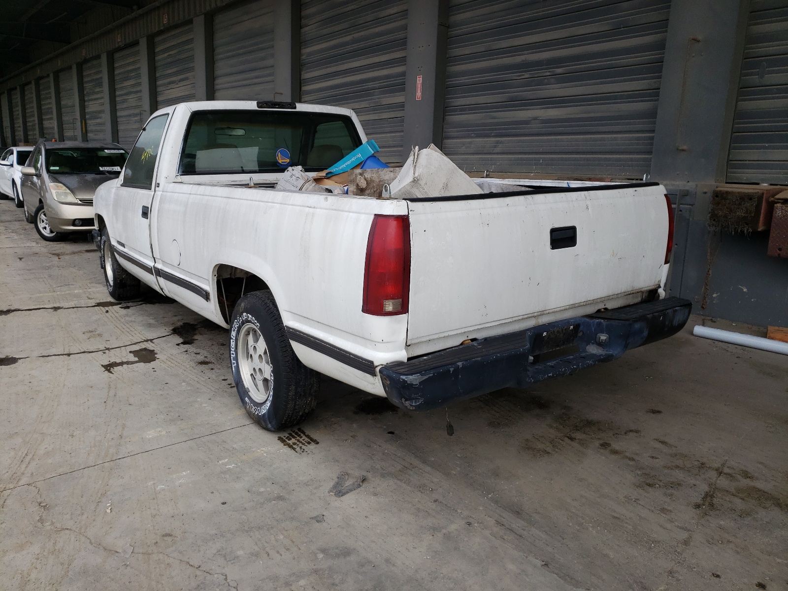 Photo 3 from auction – 1998 GMC SIERRA C15 with VIN 1GTEC14M3WZ850130