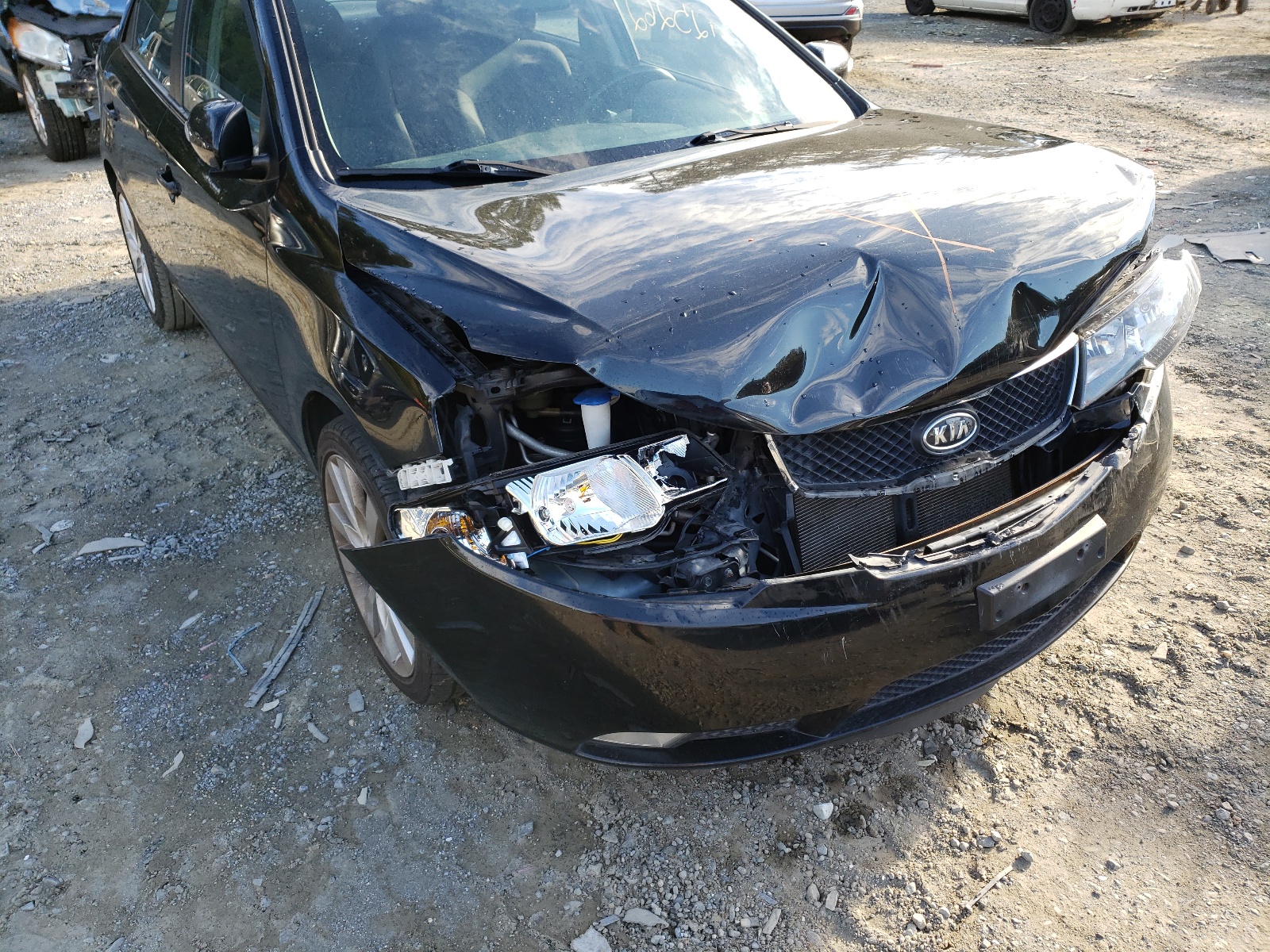Photo 9 from auction – 2010 KIA FORTE SX with VIN KNAFW4A38A5079962