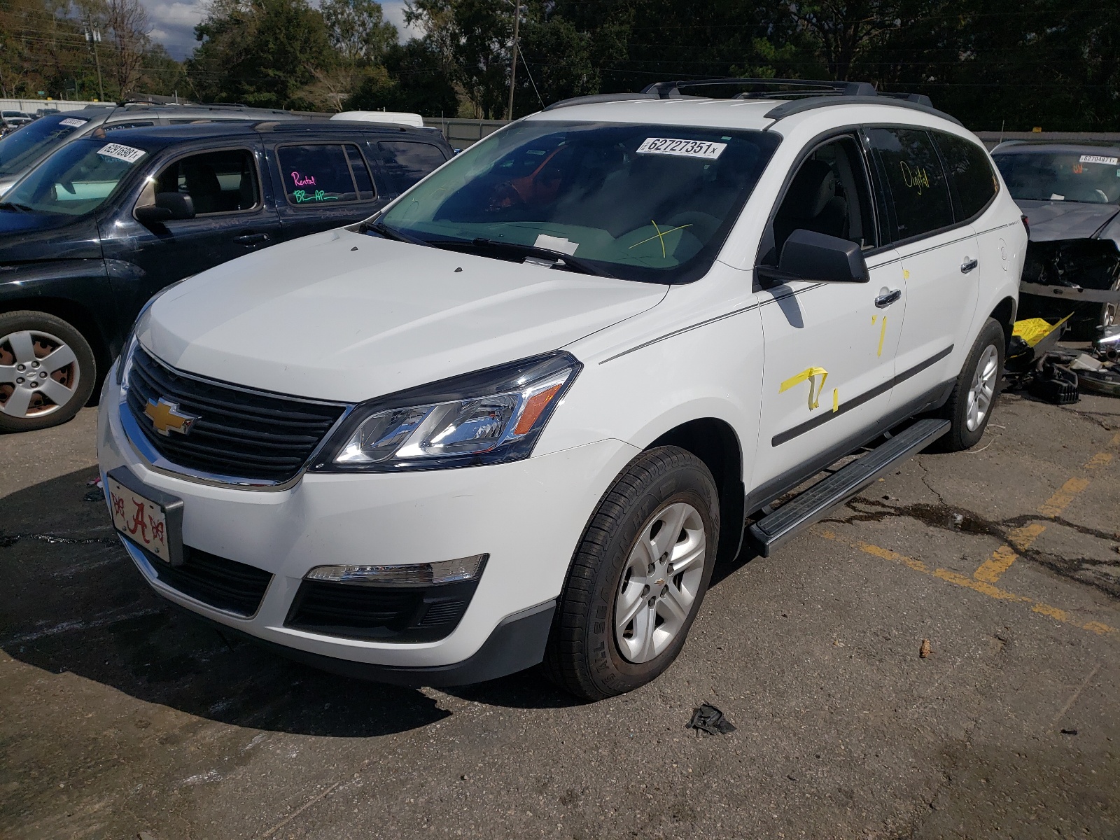 Photo 2 from auction – 2016 CHEVROLET TRAVERSE L with VIN 1GNKRFKD1GJ193935