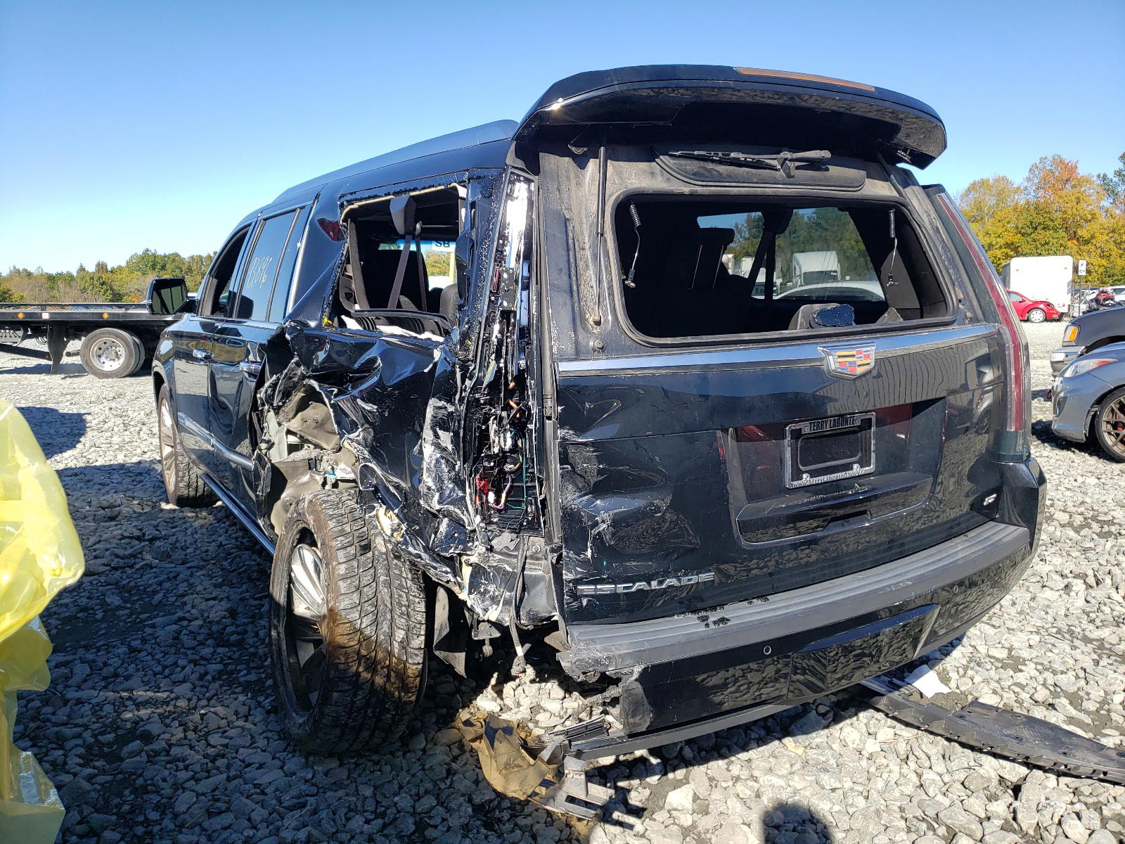 Photo 3 from auction – 2015 CADILLAC ESCALADE E with VIN 1GYS4UKJ5FR715283