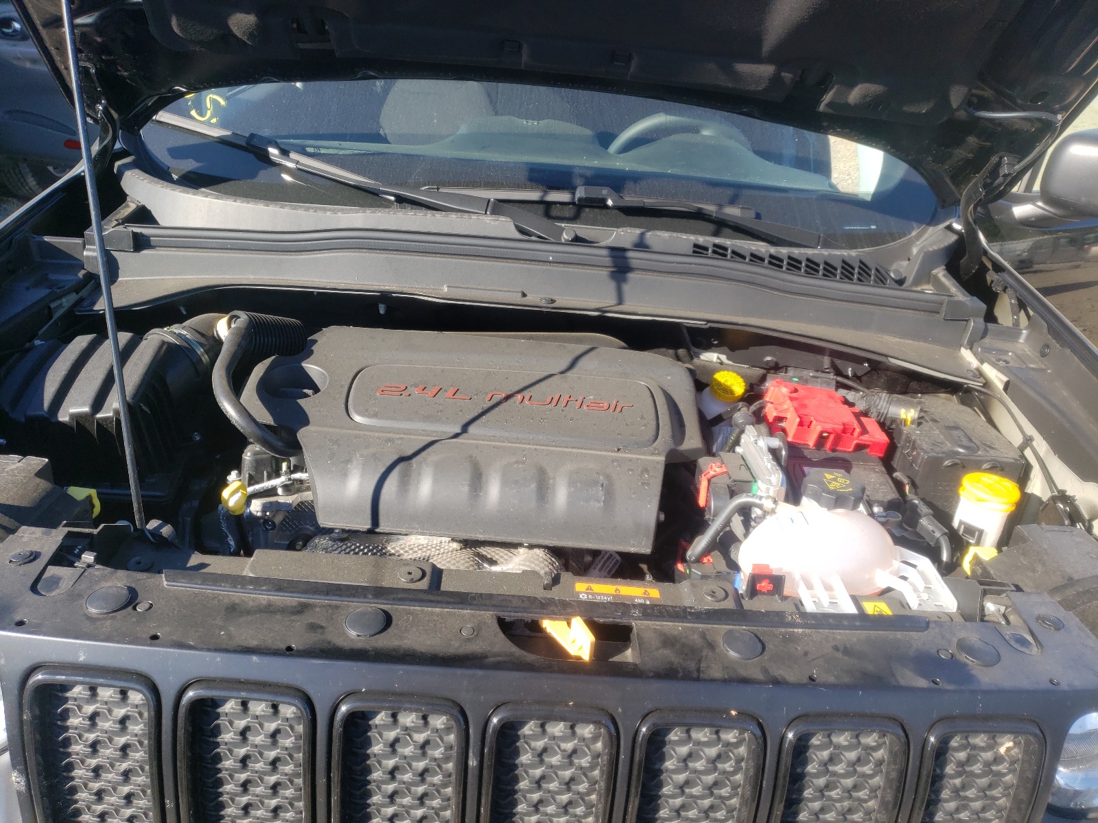 Photo 7 from auction – 2021 JEEP RENEGADE with VIN ZACNJCAB4MPM38828