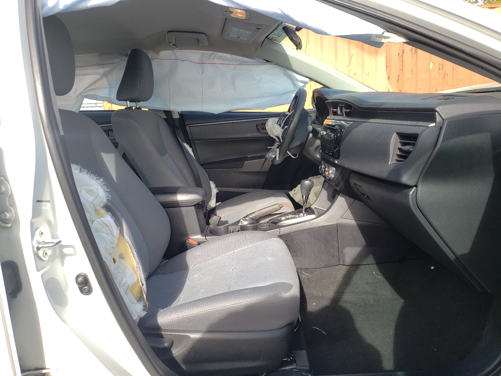 Photo 5 from auction – 2016 TOYOTA COROLLA L with VIN 2T1BURHE7GC493371