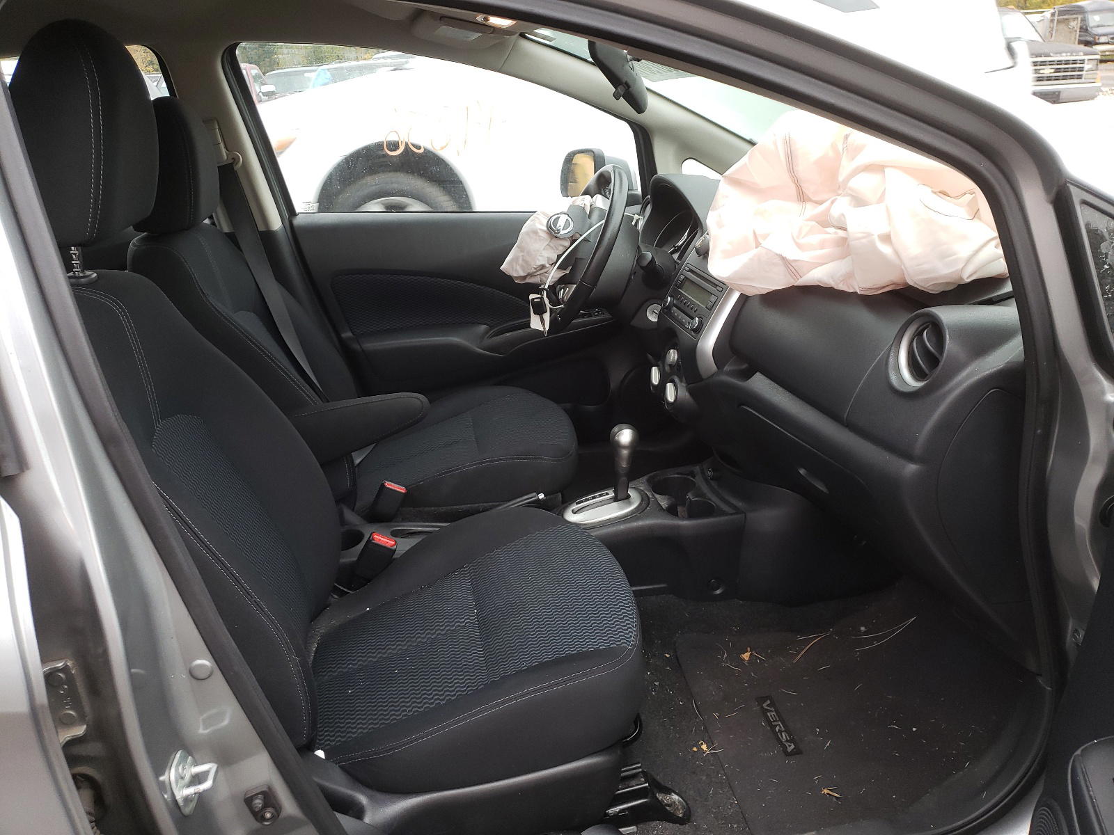Photo 5 from auction – 2014 NISSAN VERSA NOTE with VIN 3N1CE2CP5EL394739