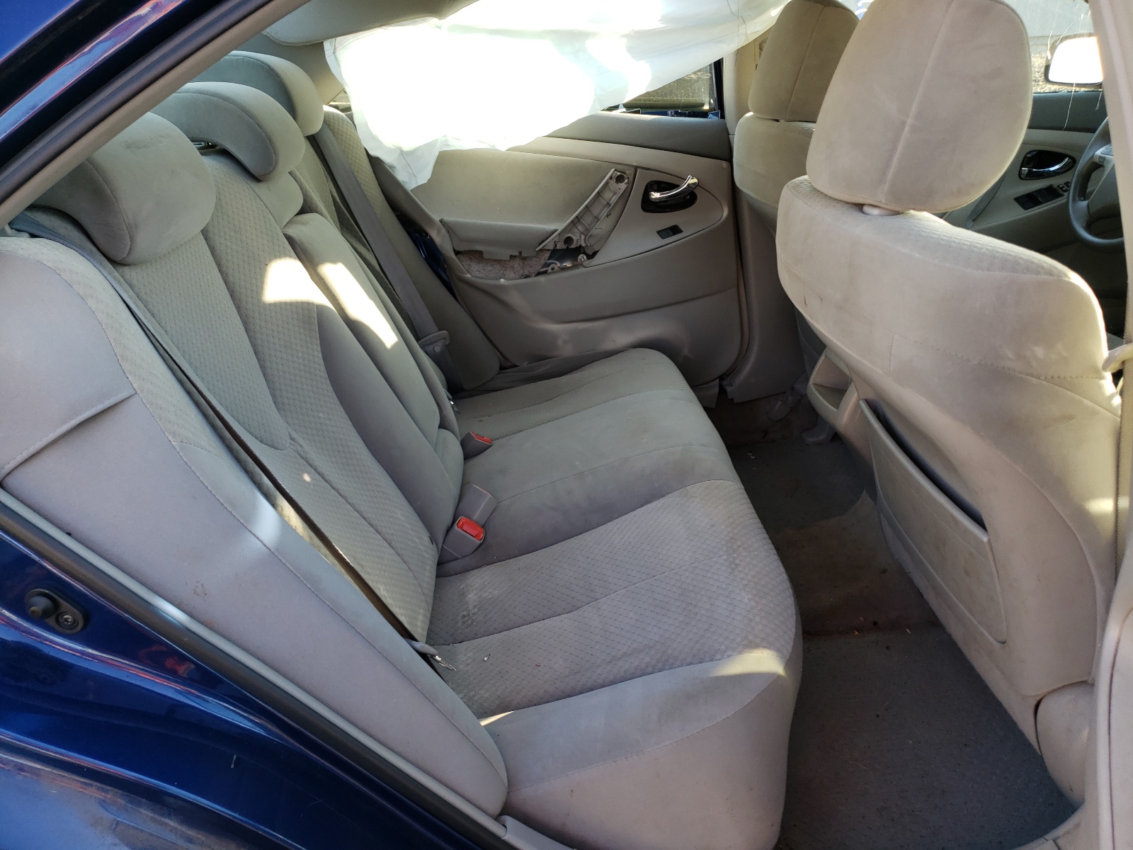 Photo 6 from auction – 2007 TOYOTA CAMRY with VIN 4T1BE46K27U180638