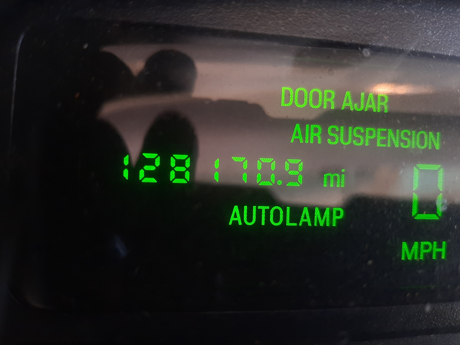Photo 8 from auction – 2004 LINCOLN TOWN CAR E with VIN 1LNHM81W94Y604545