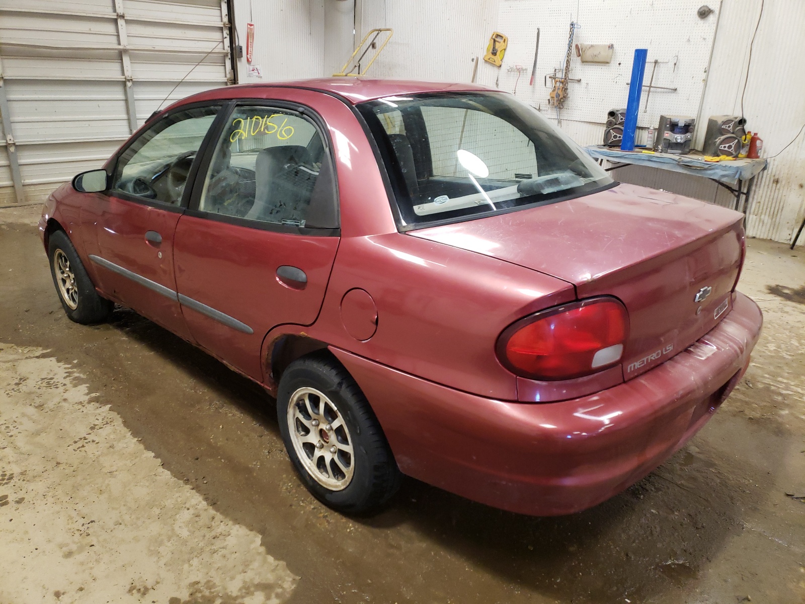 Photo 3 from auction – 2001 CHEVROLET METRO LSI with VIN 2C1MR522716709887