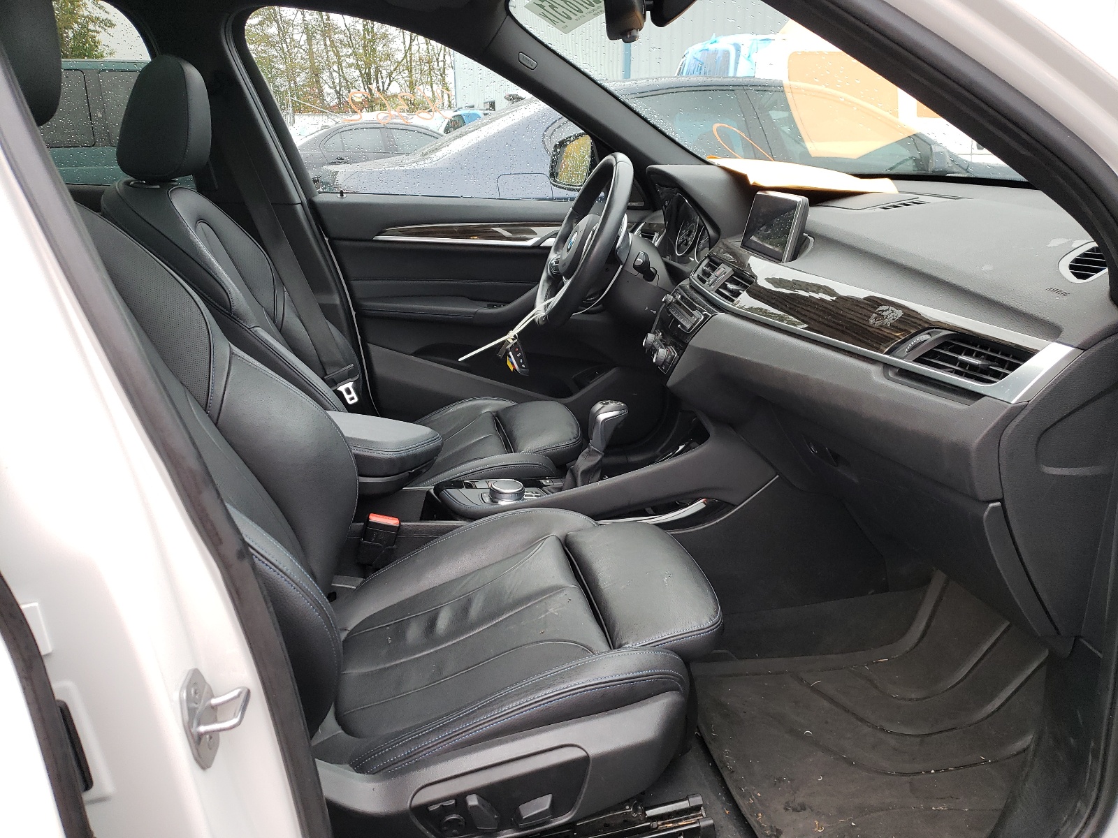 Photo 5 from auction – 2016 BMW X1 XDRIVE2 with VIN WBXHT3C39G5E52775