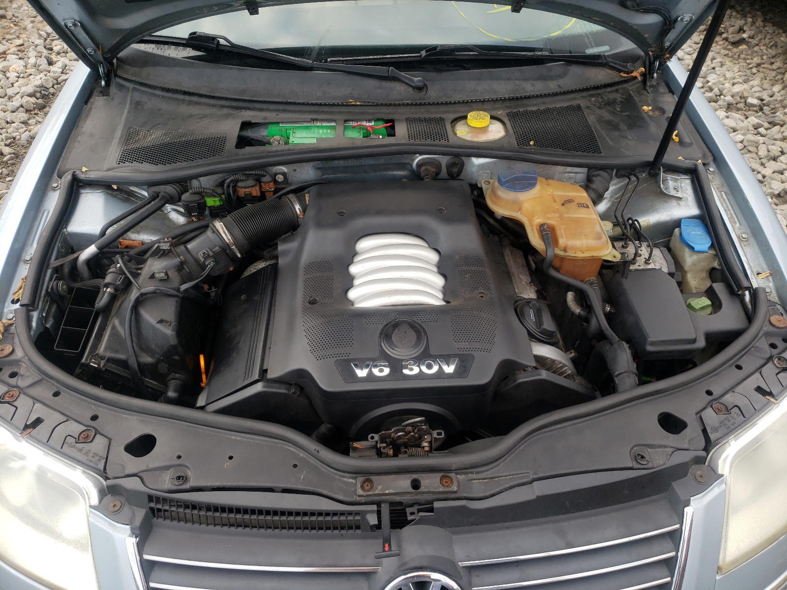Photo 7 from auction – 2001 VOLKSWAGEN PASSAT GLS with VIN WVWPH63B01P142400