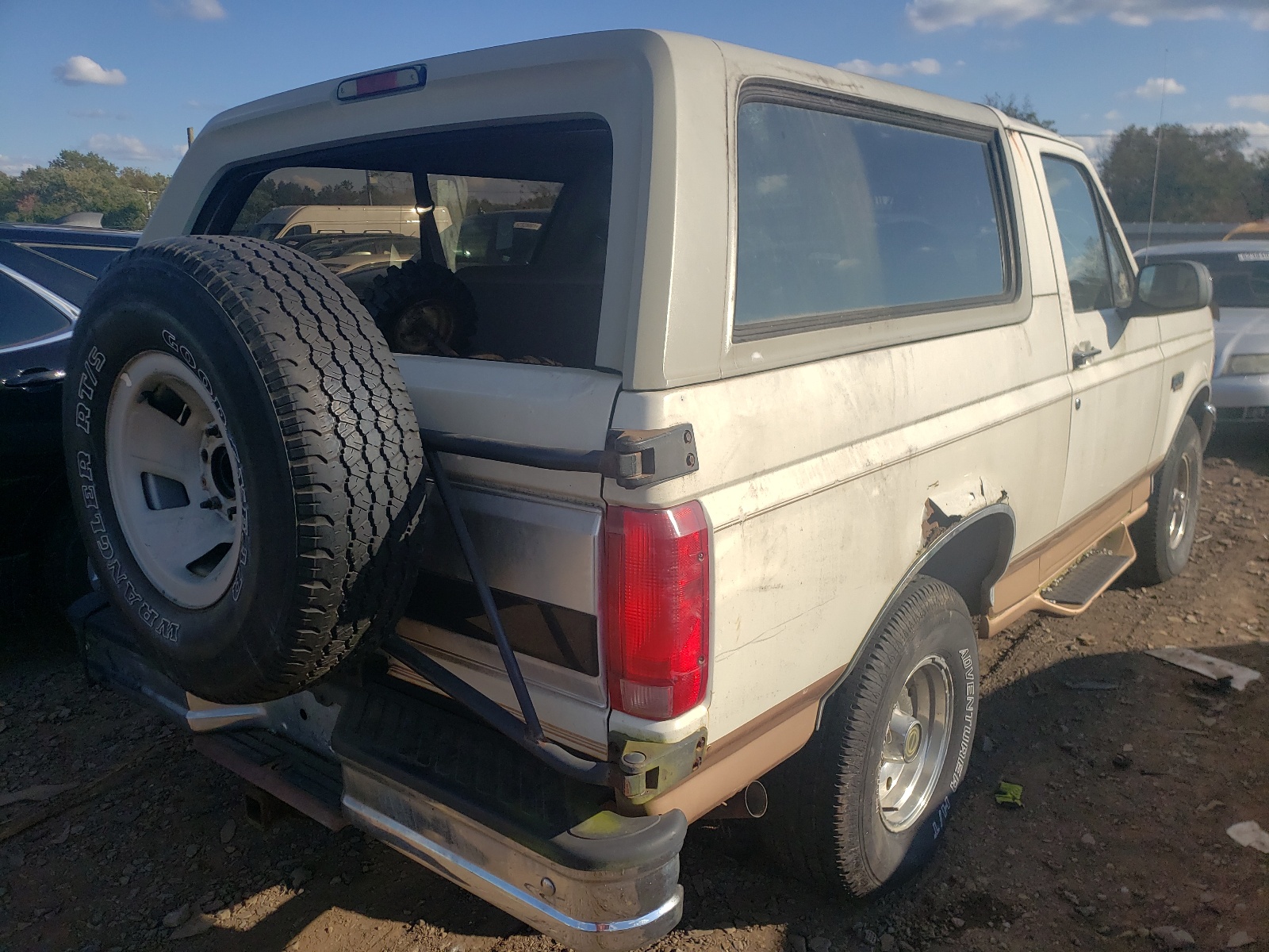 Photo 4 from auction – 1995 FORD BRONCO with VIN 1FMEU15N0SLA98190